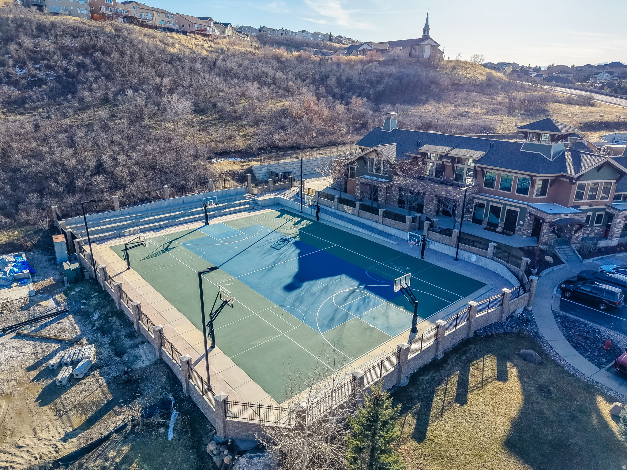 main property photo 18