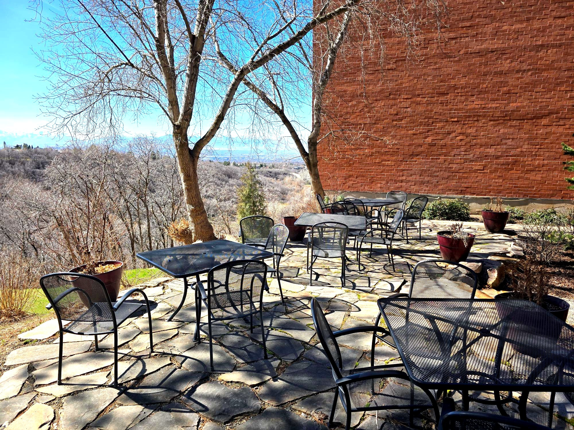 main property photo 23