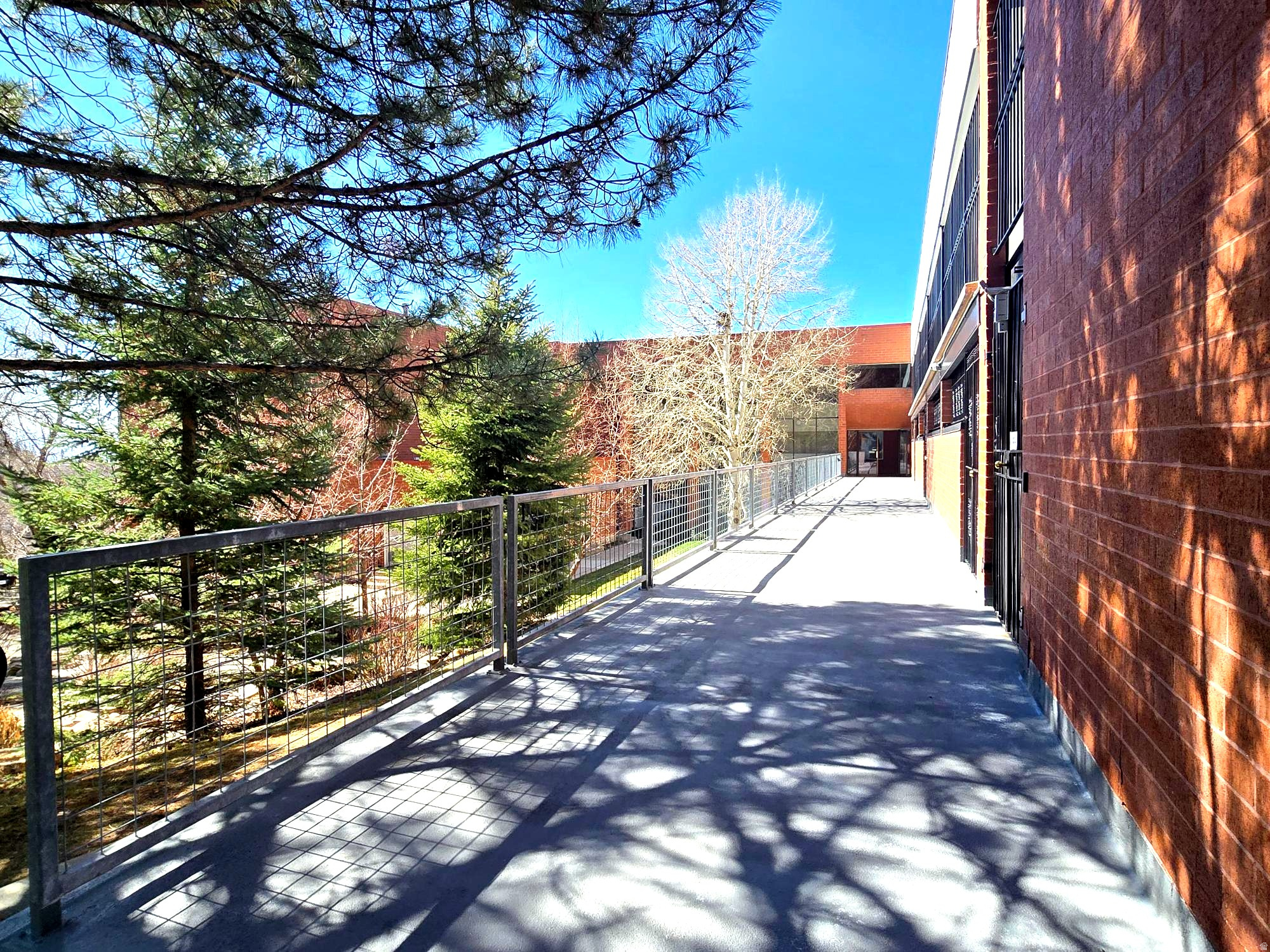 main property photo 25