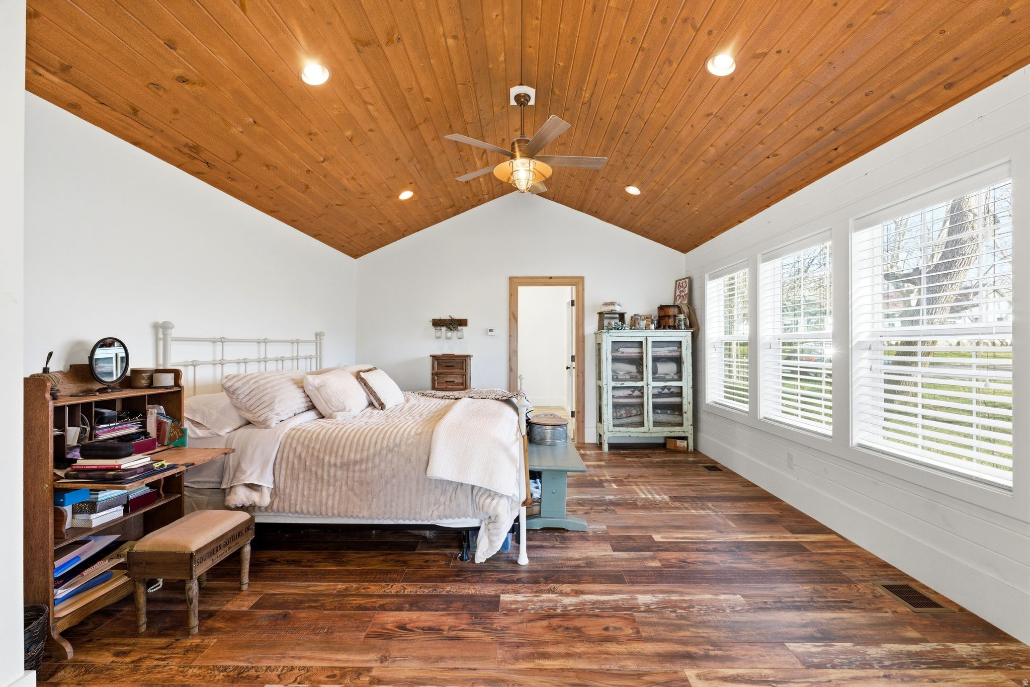 main property photo 20