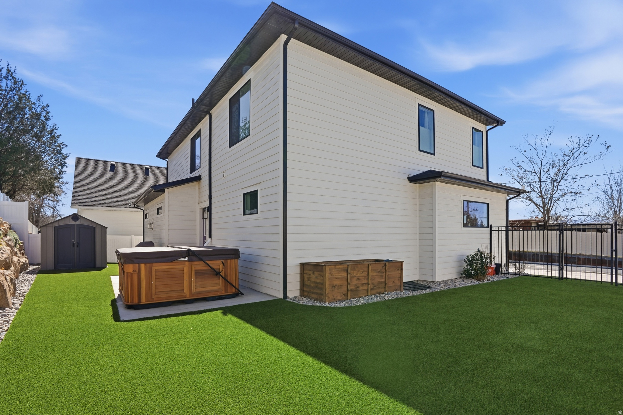 main property photo 41