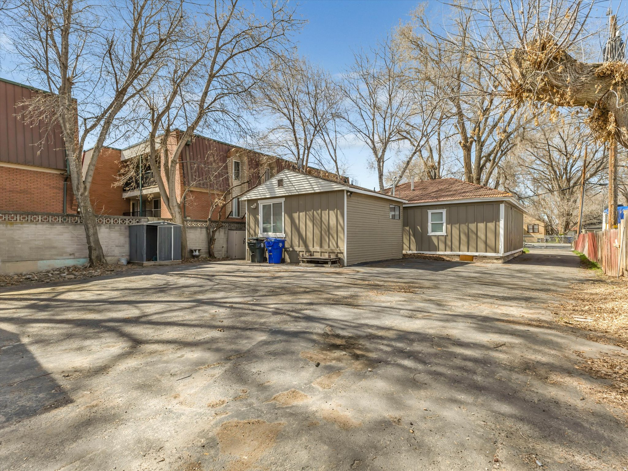 main property photo 13