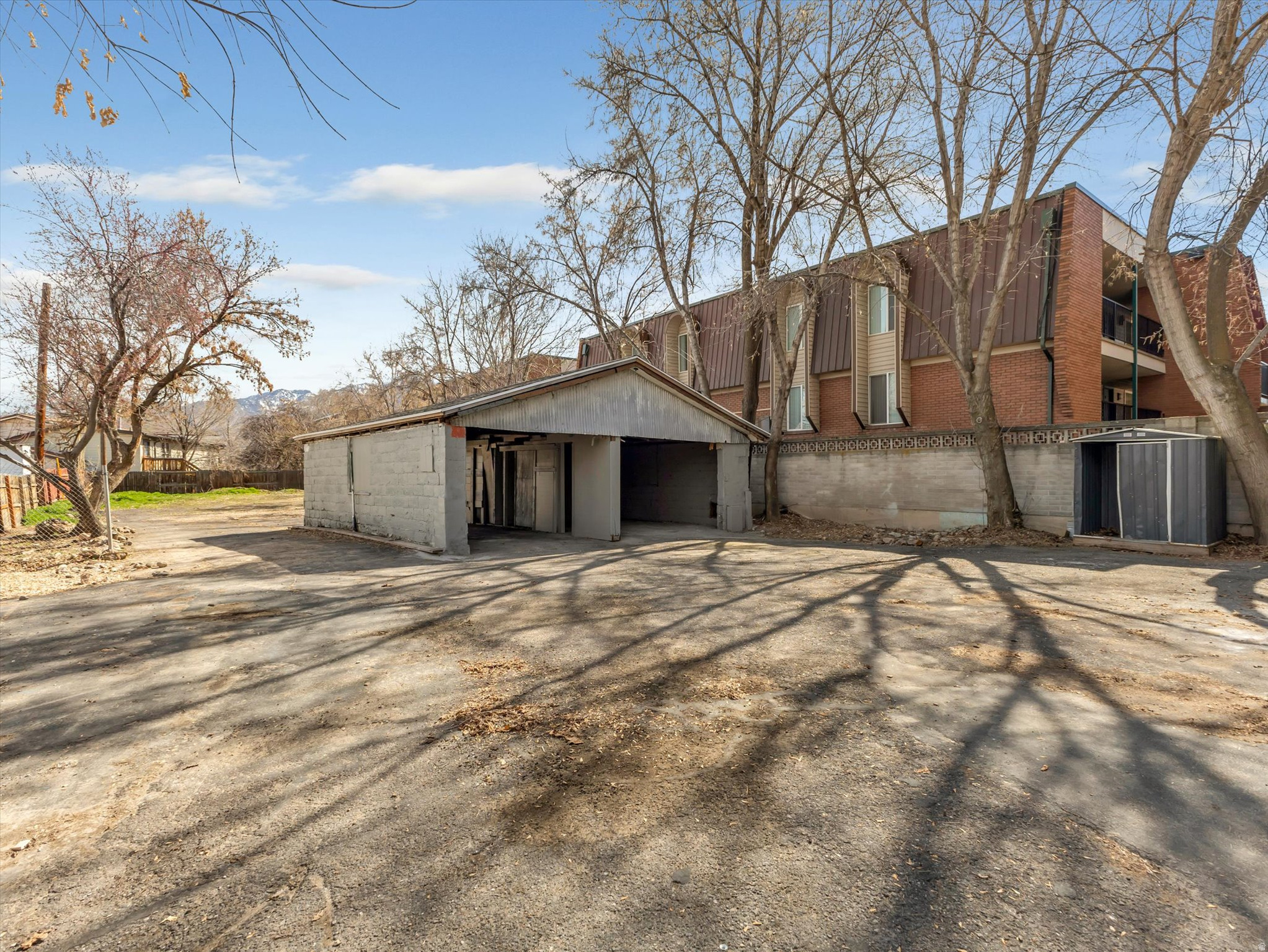 main property photo 14