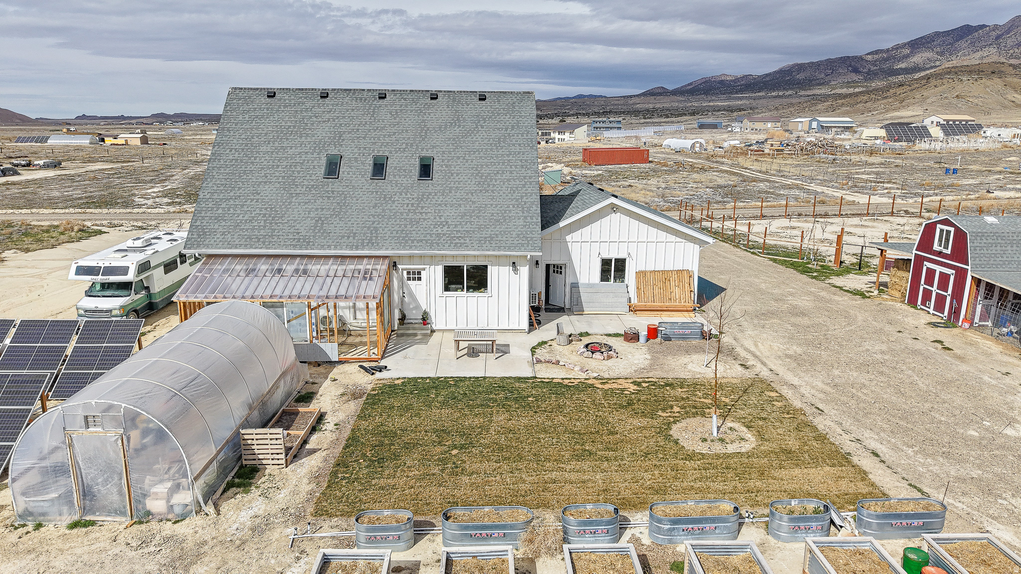 main property photo 35