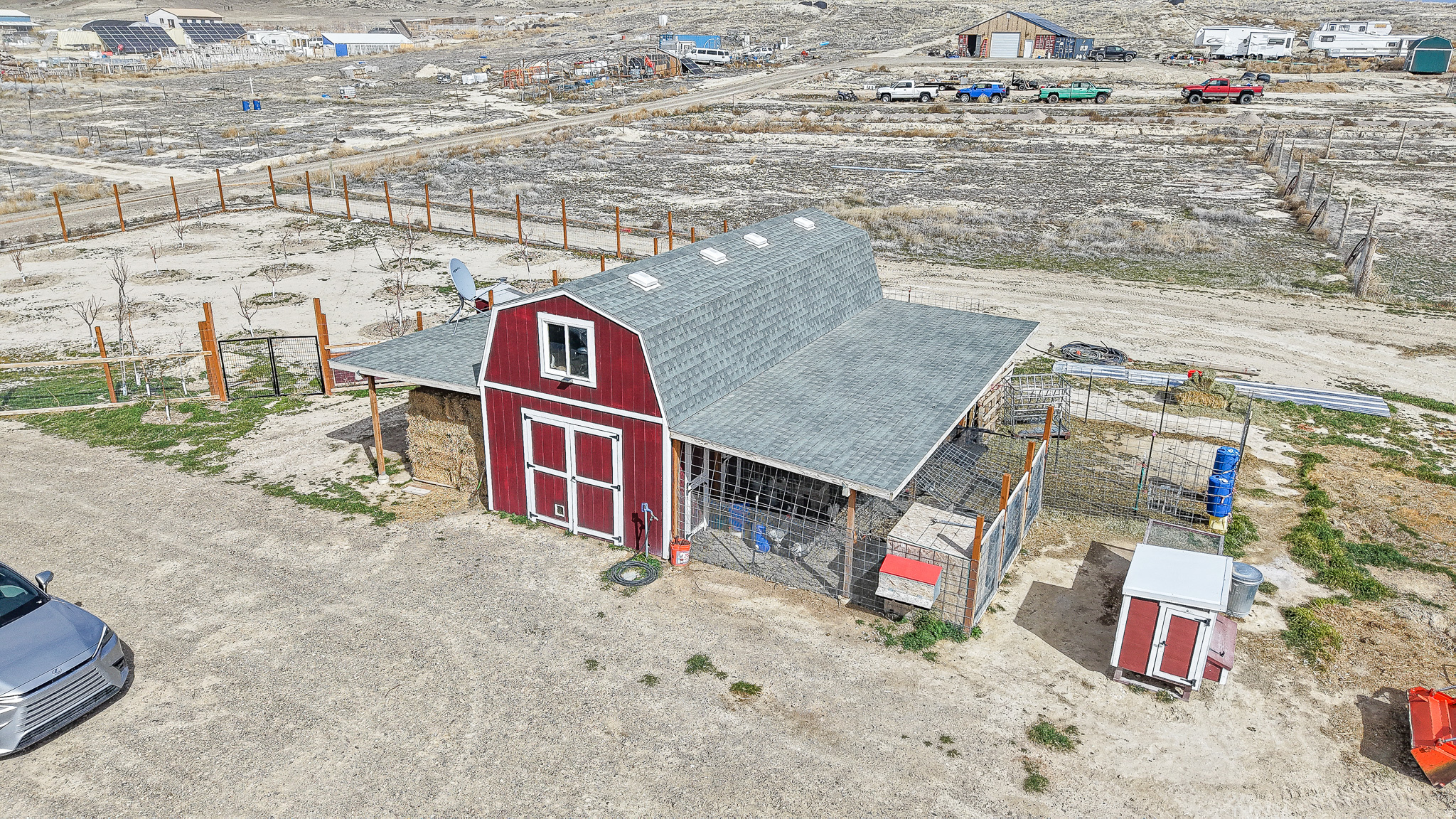 main property photo 36
