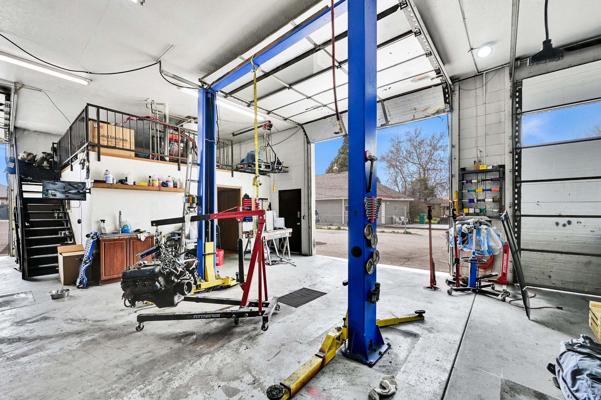 main property photo 33