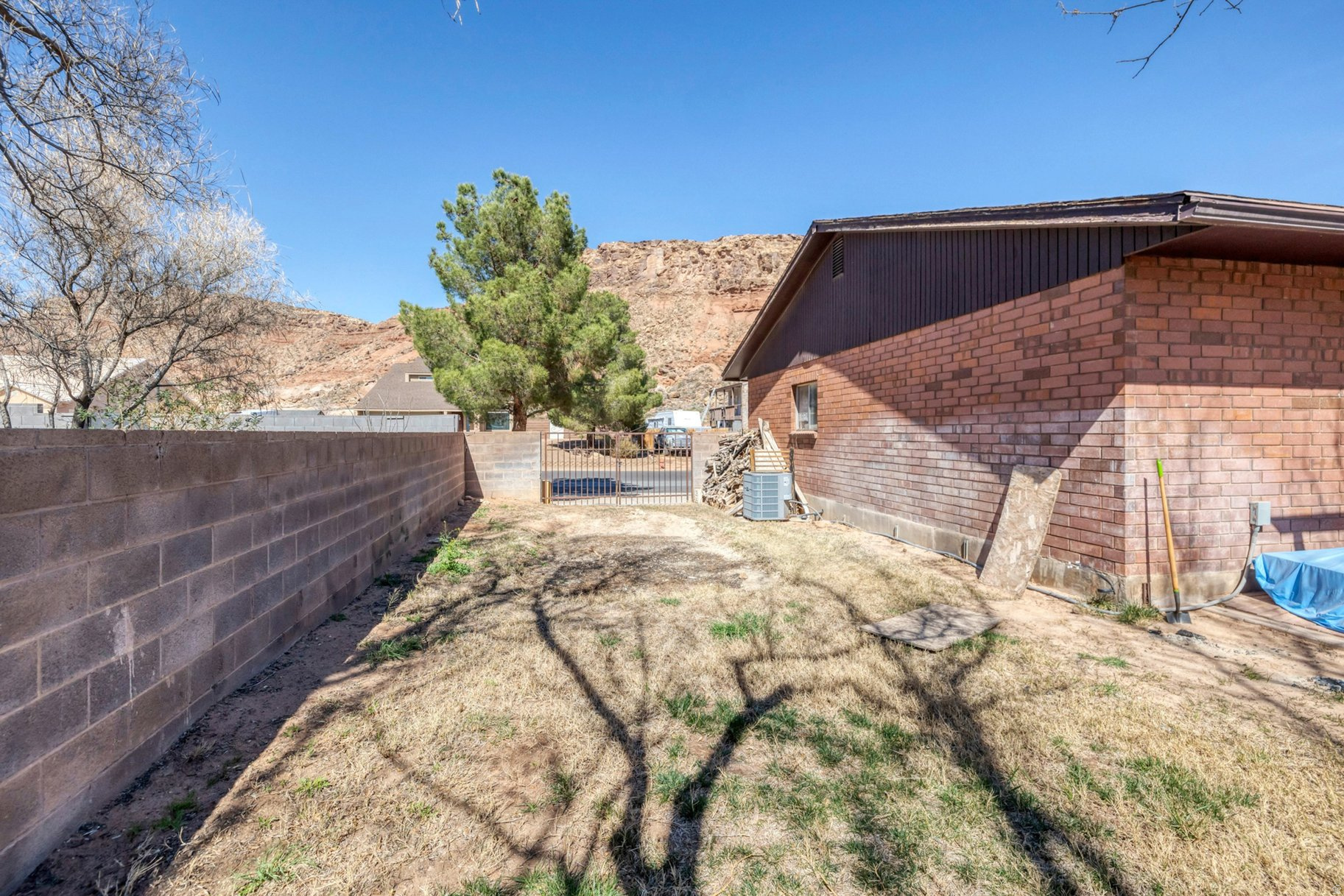 main property photo 35