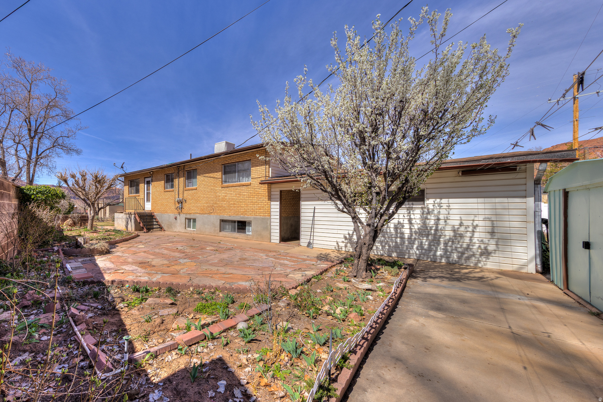 main property photo 20