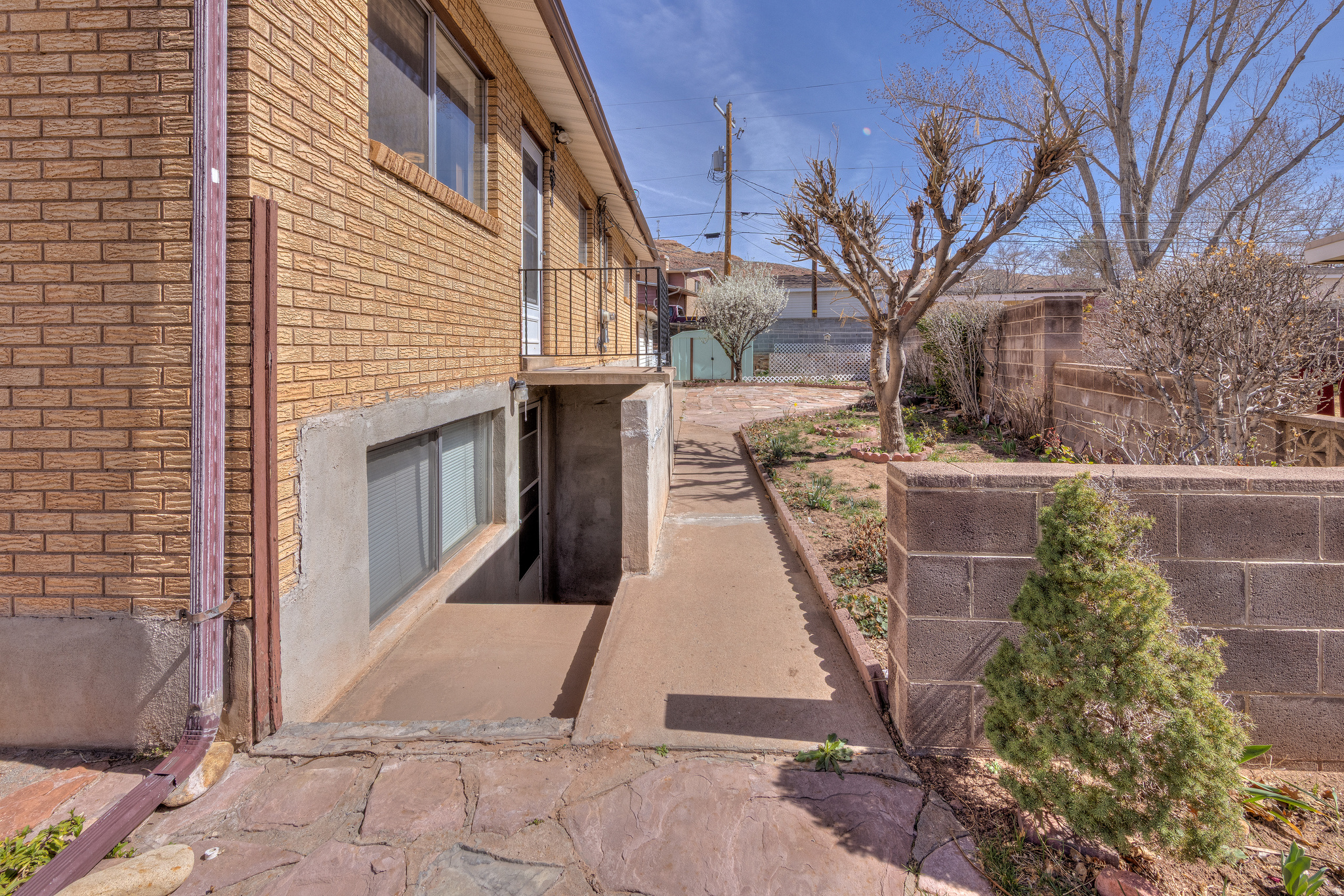 main property photo 23