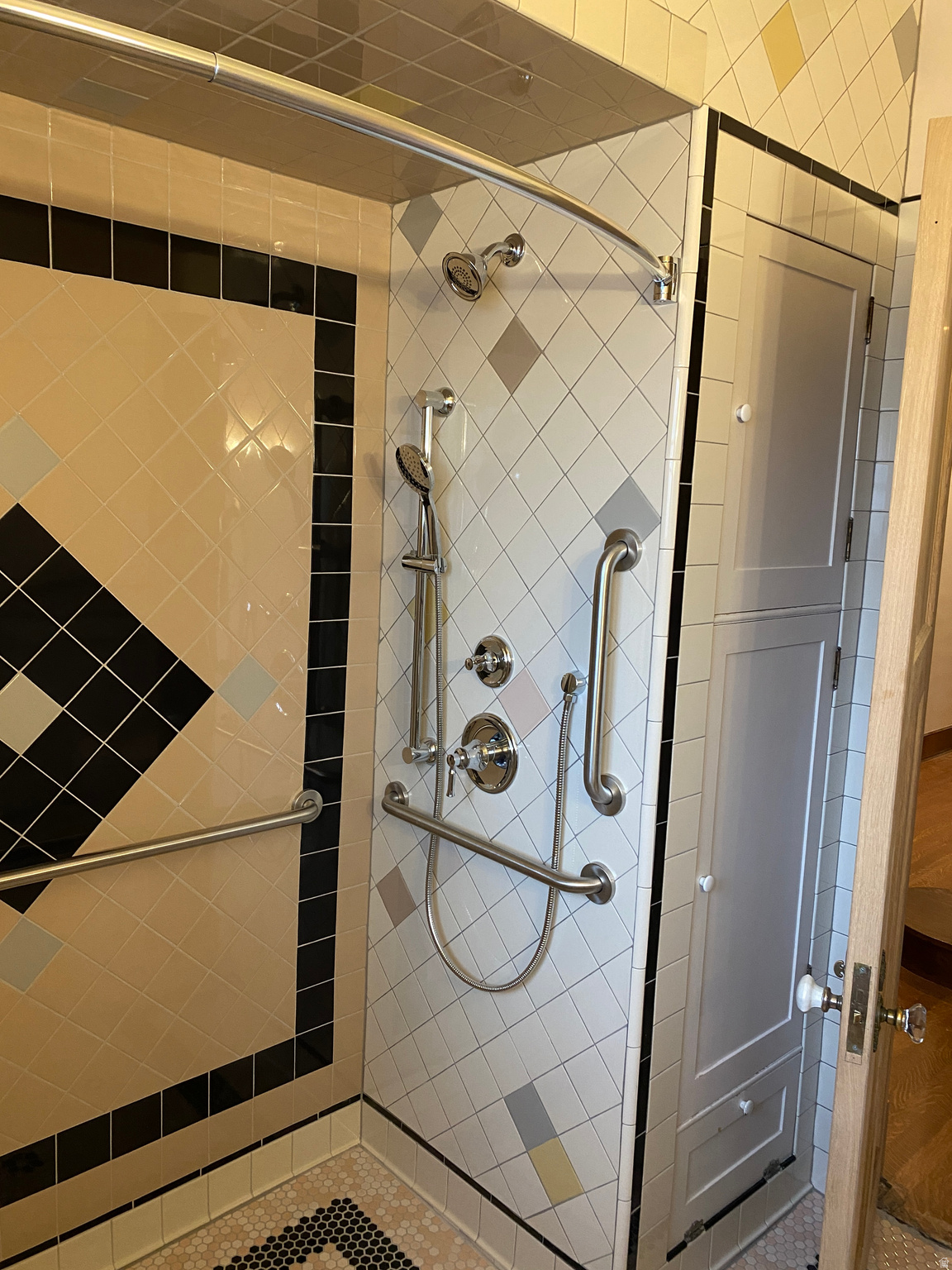 main property photo 41