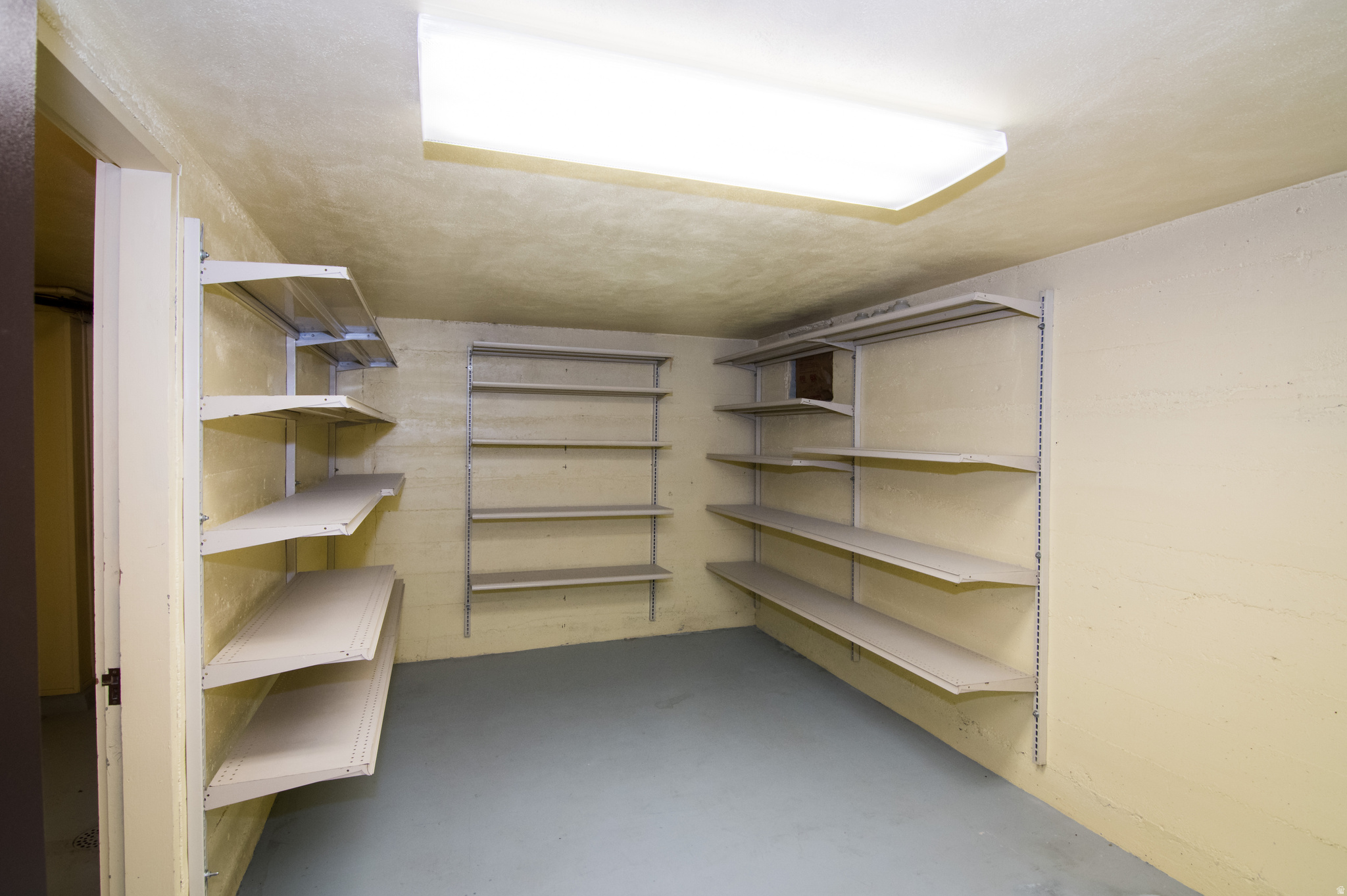 main property photo 49
