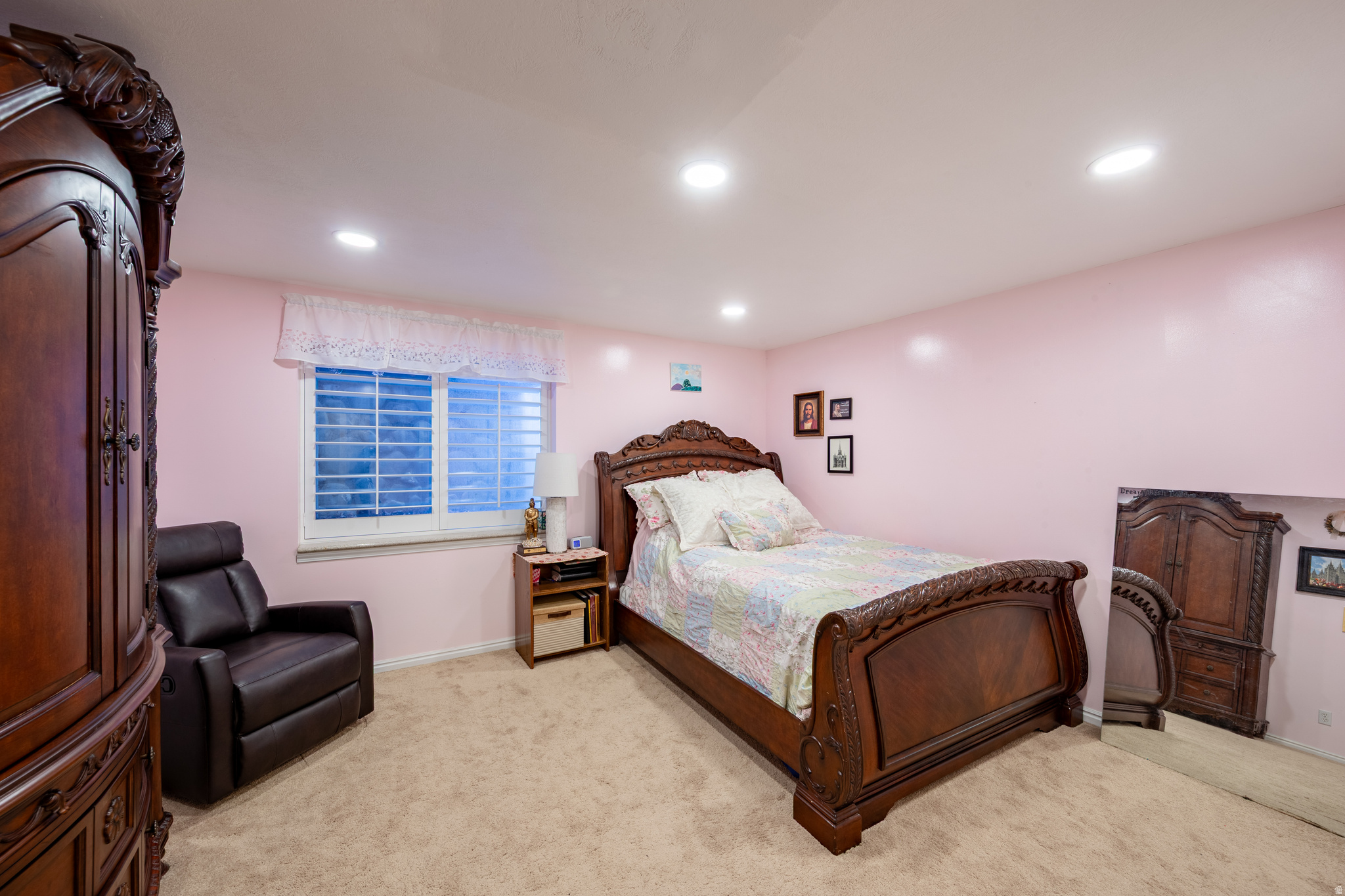 main property photo 37