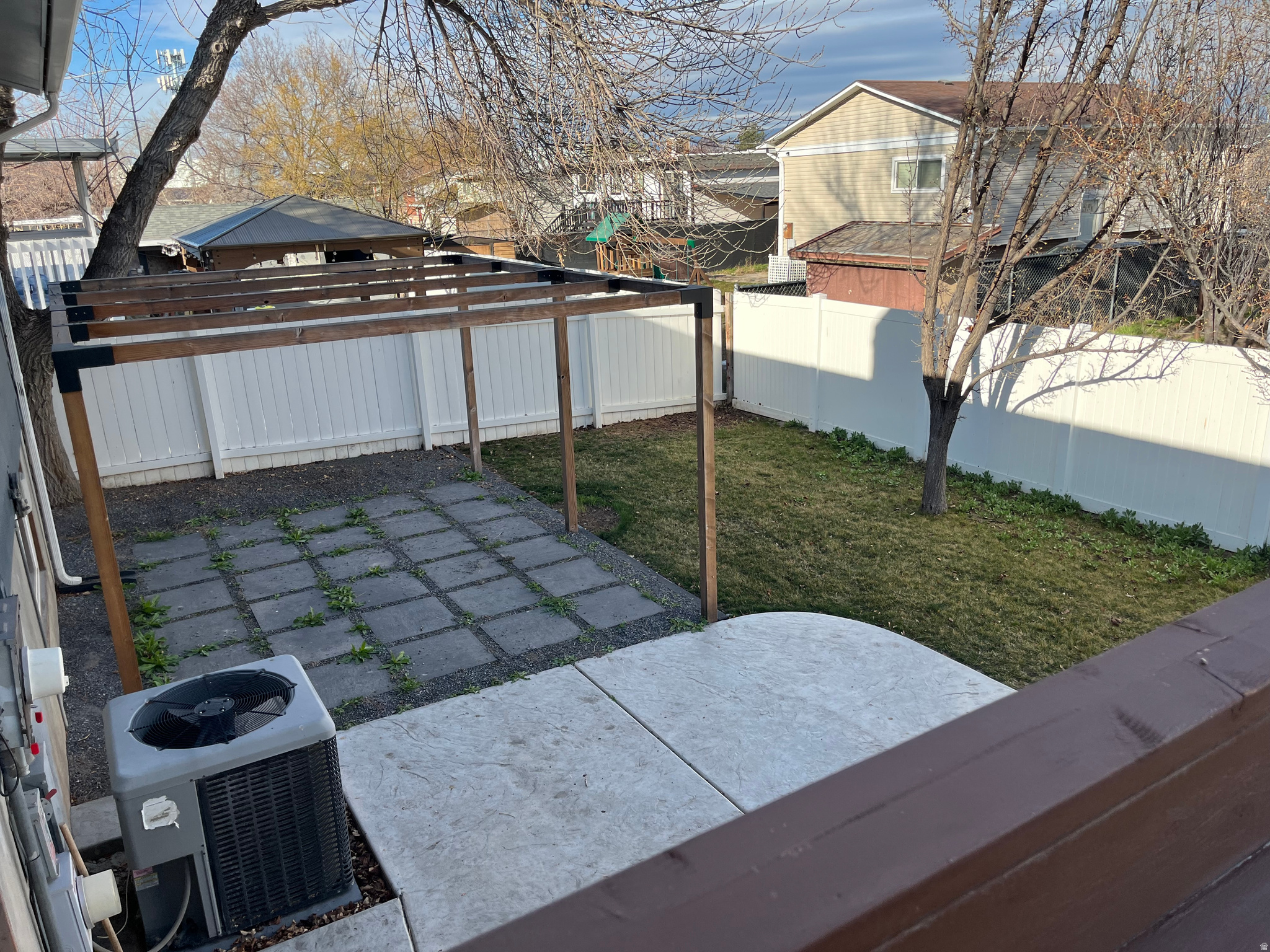 main property photo 8