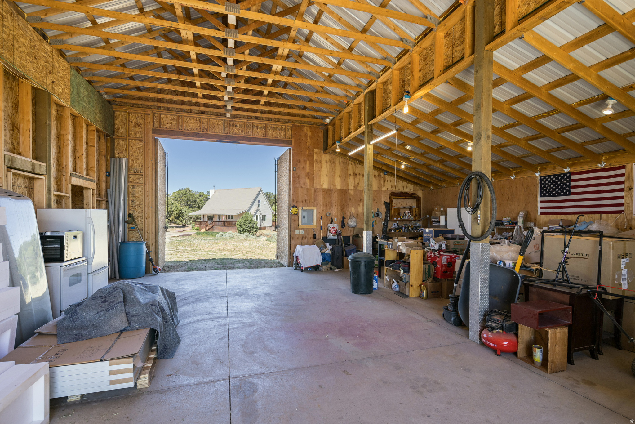 main property photo 16