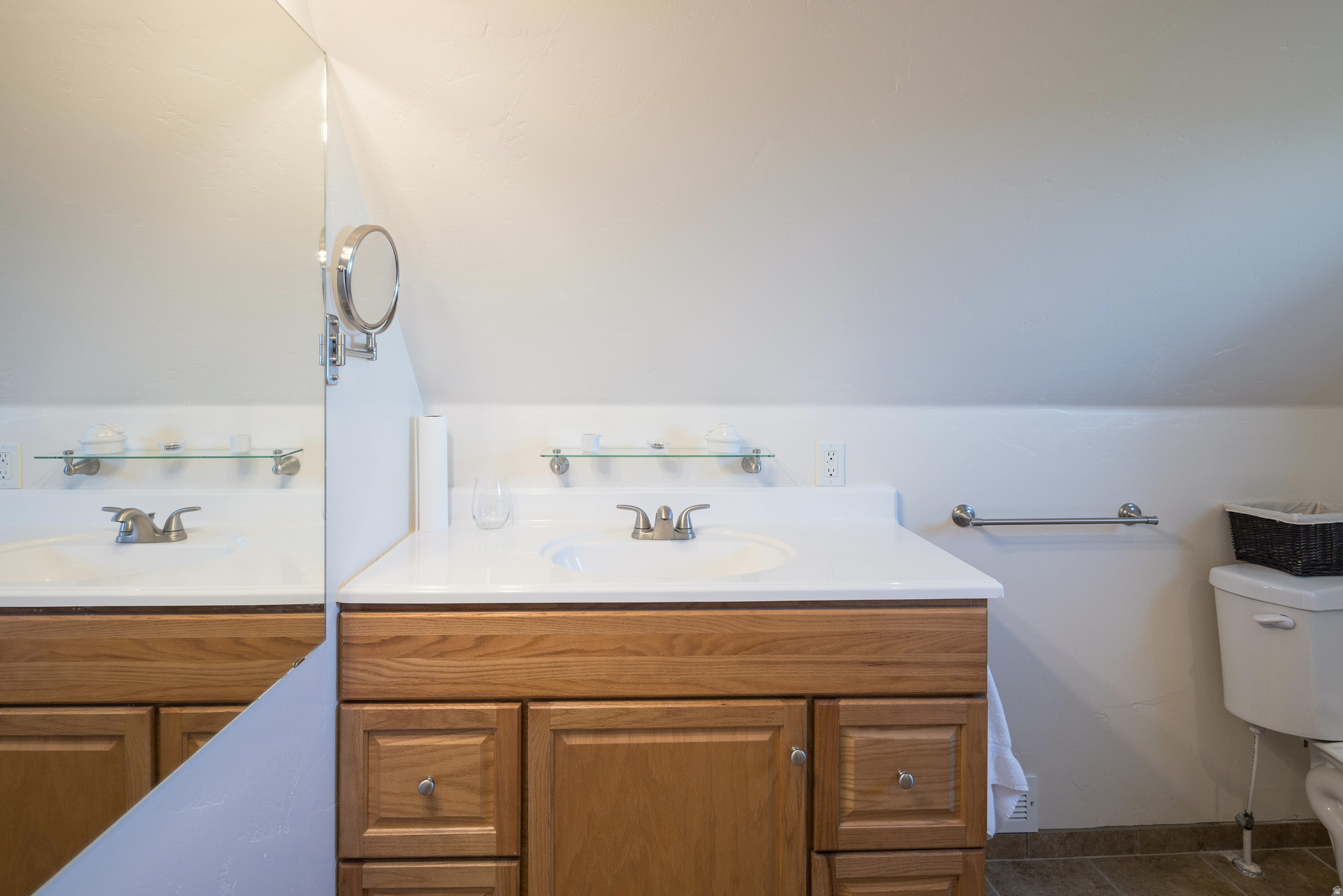 main property photo 50