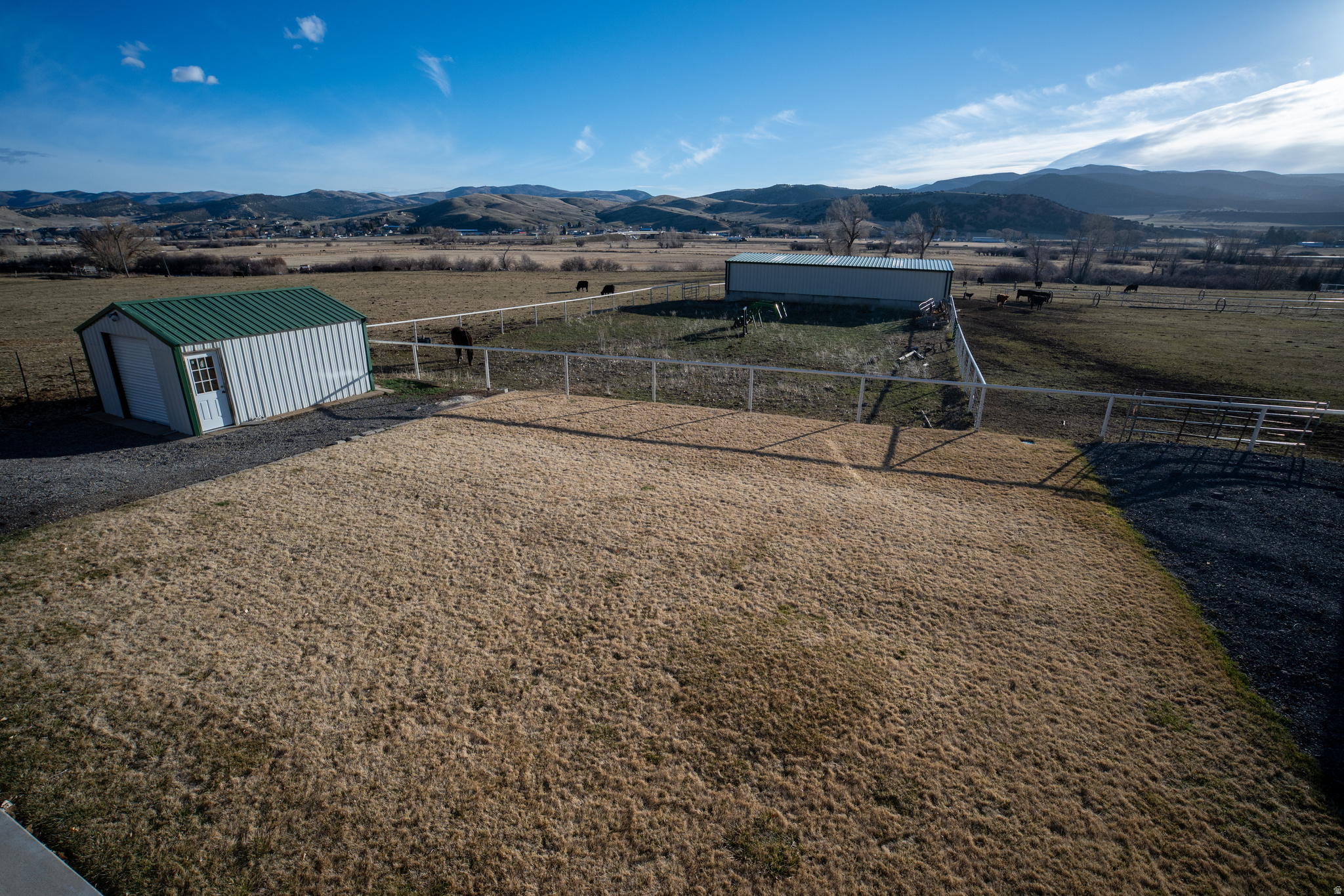 main property photo 45