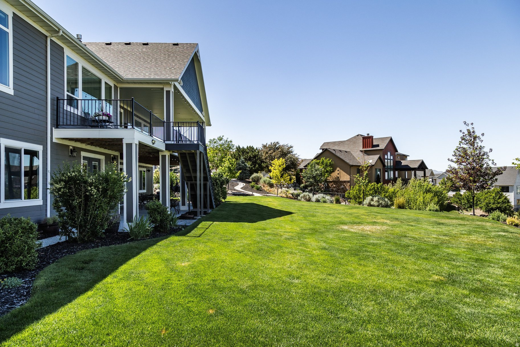 main property photo 92