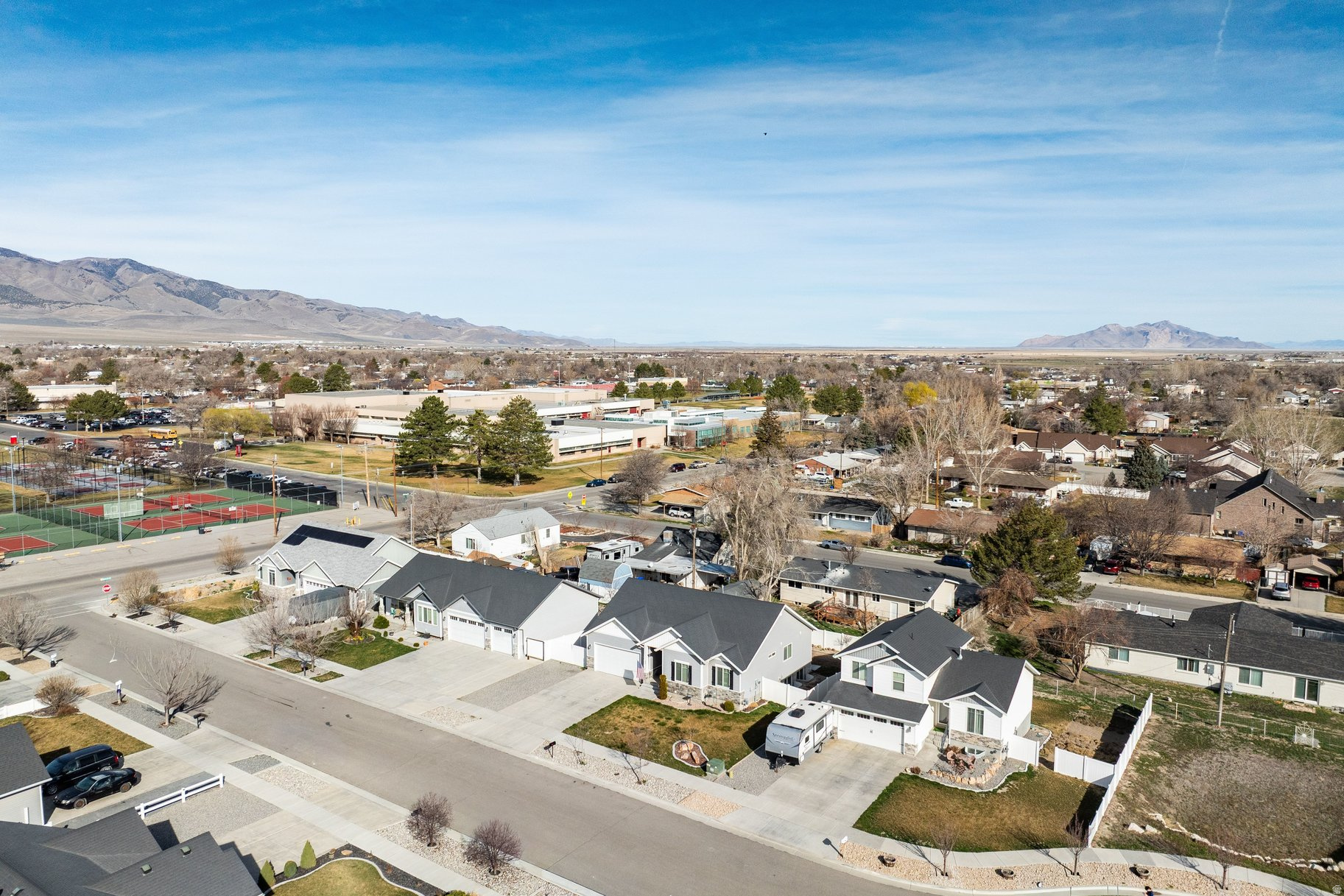 main property photo 33
