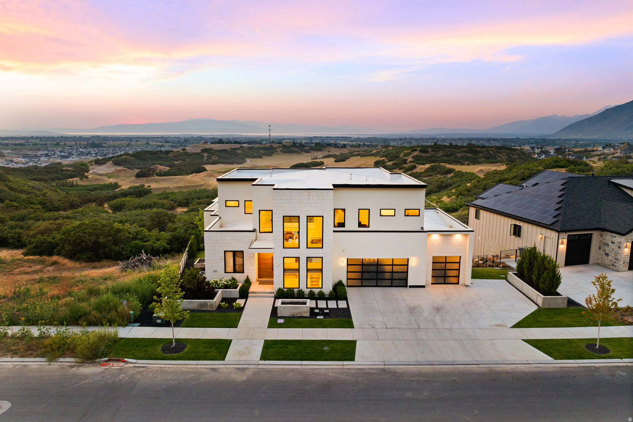 main property photo 78