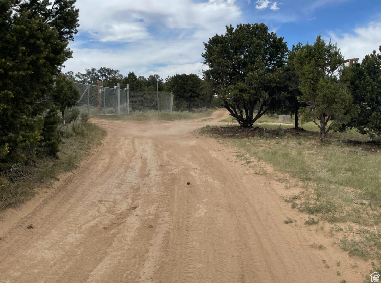 main property photo 28