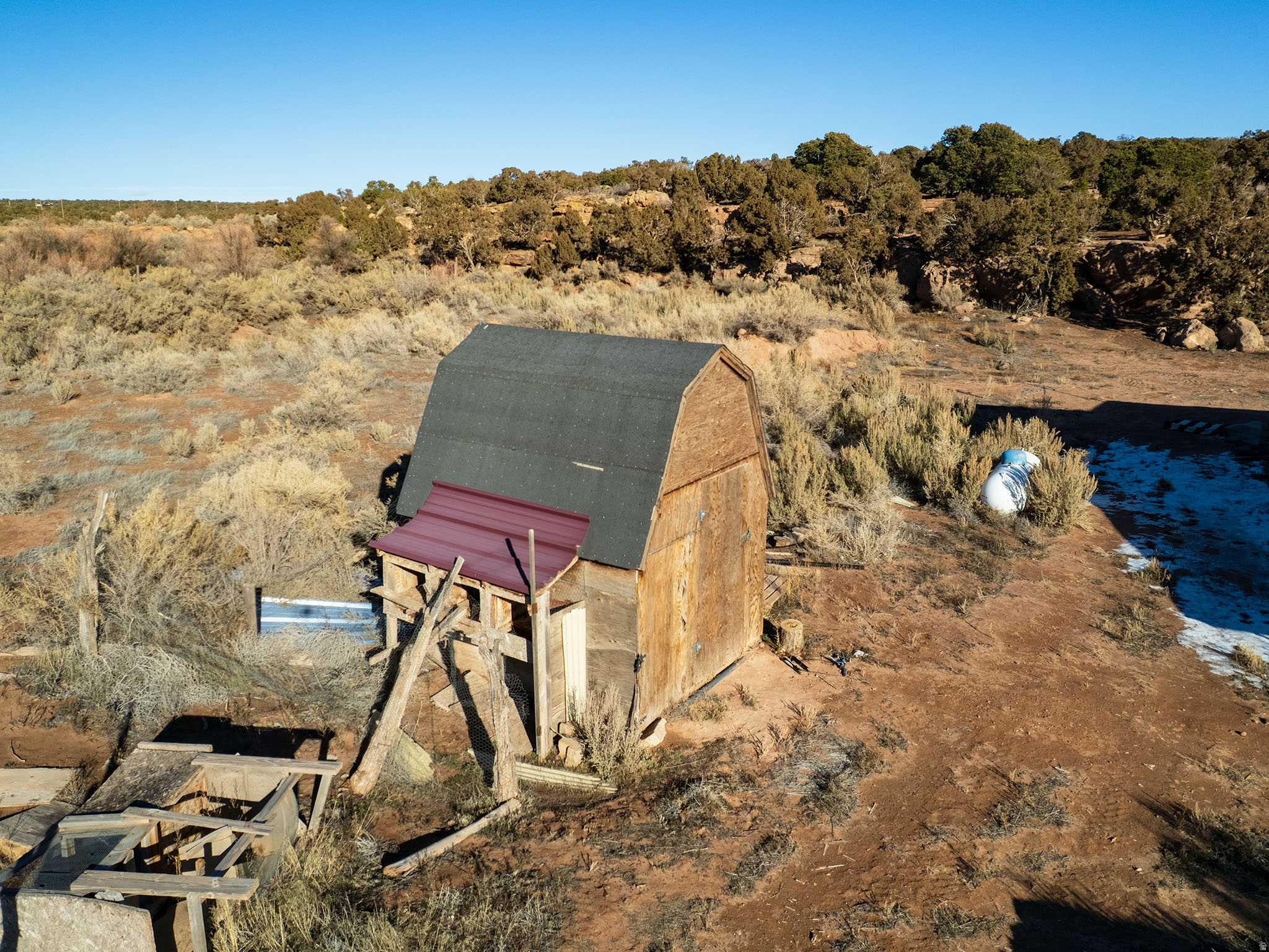 main property photo 45