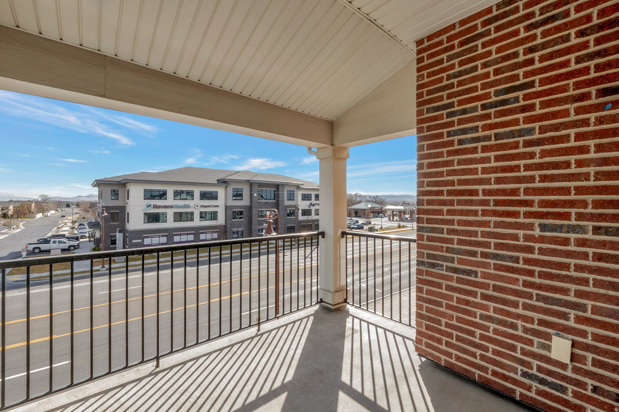 main property photo 20