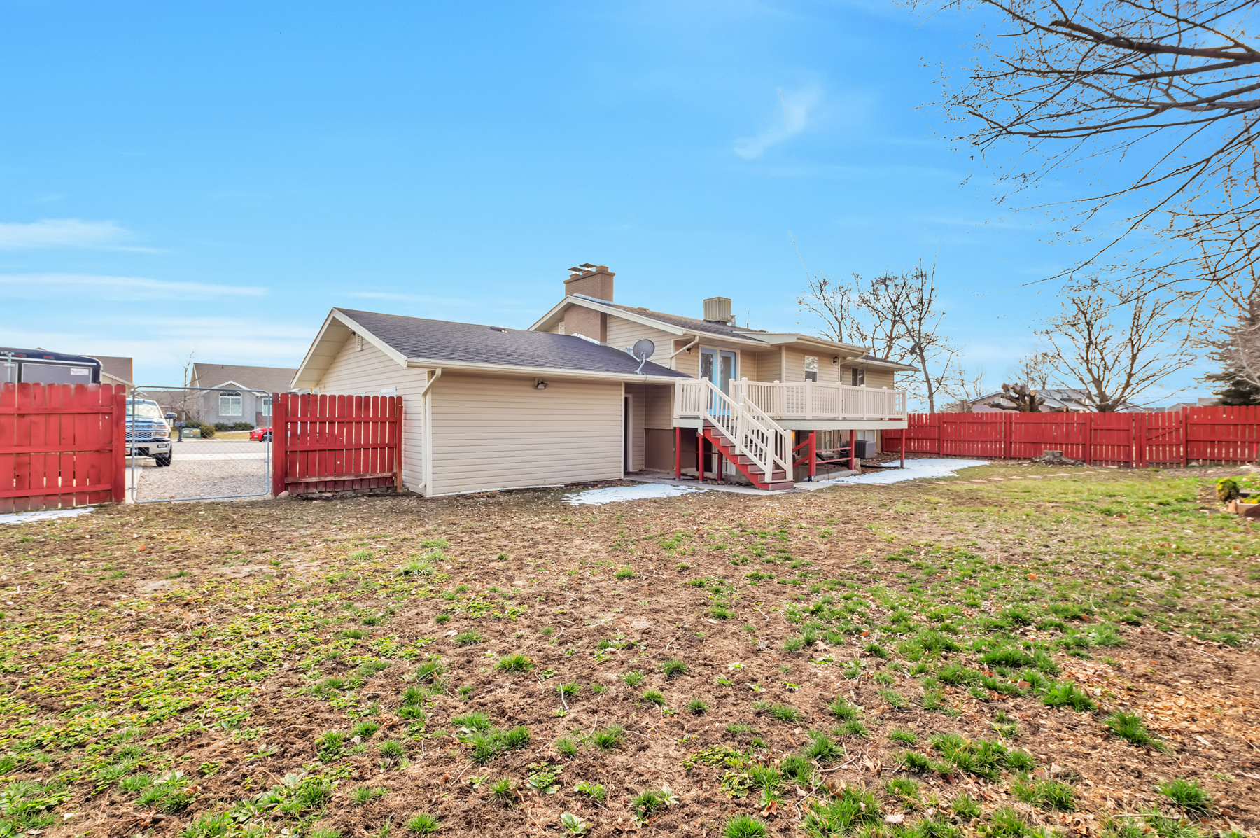 main property photo 18