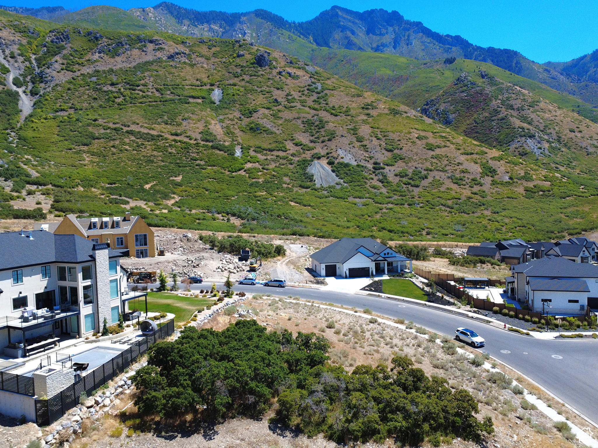 main property photo 9