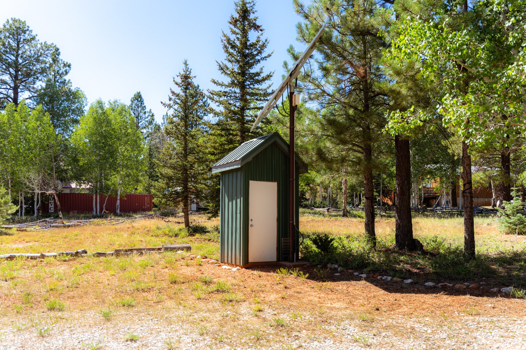 main property photo 28