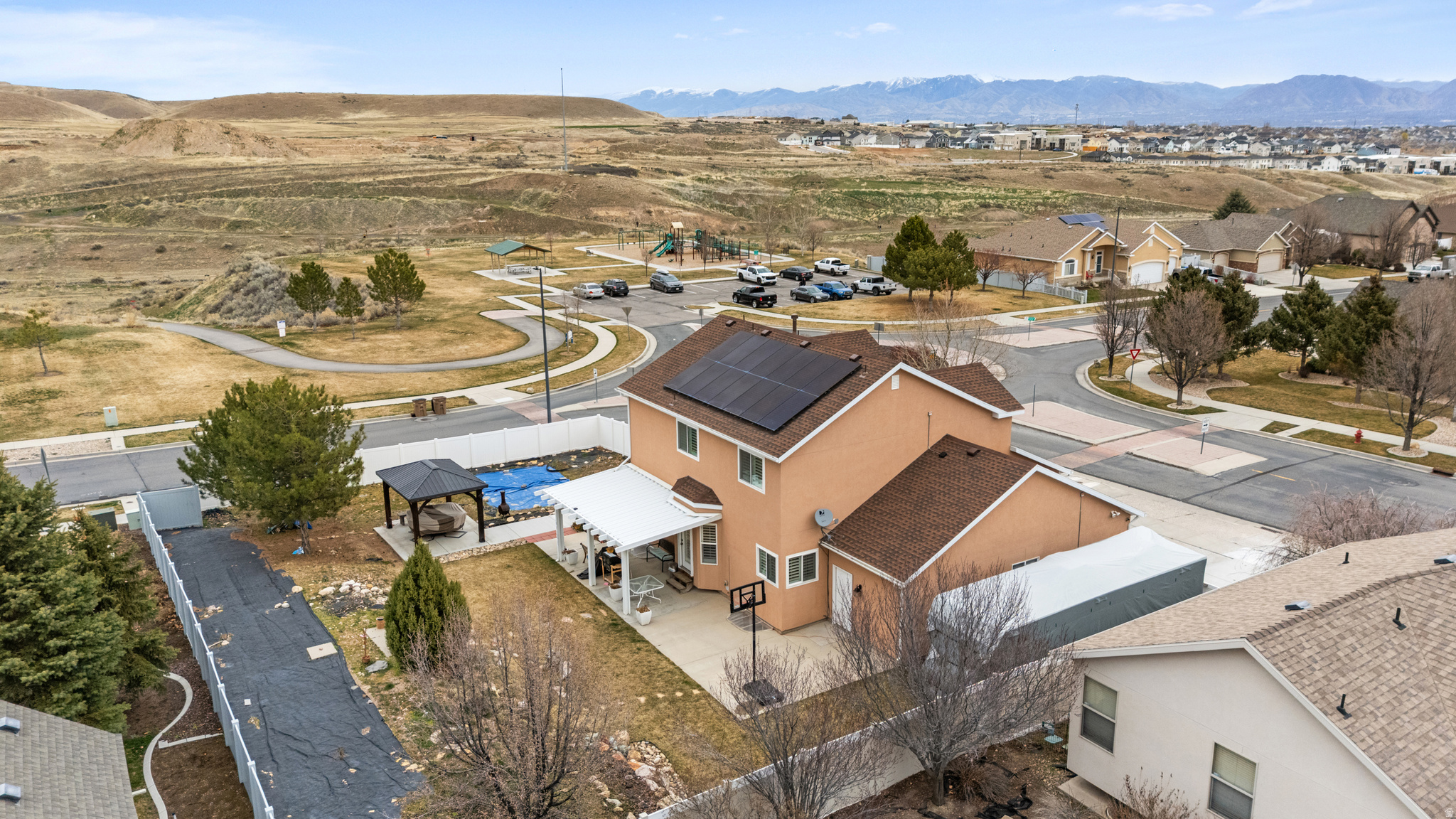 main property photo 38