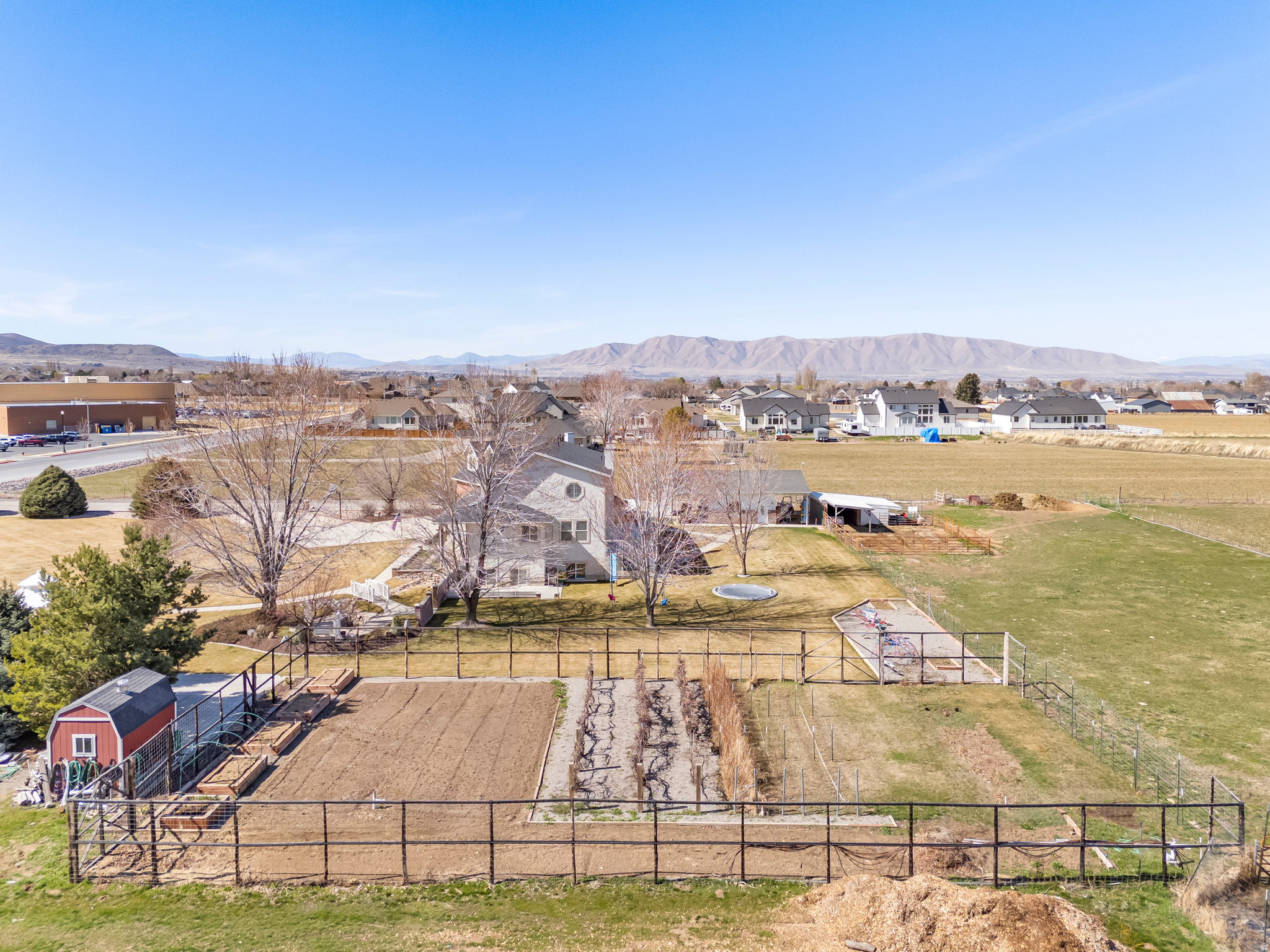 main property photo 51