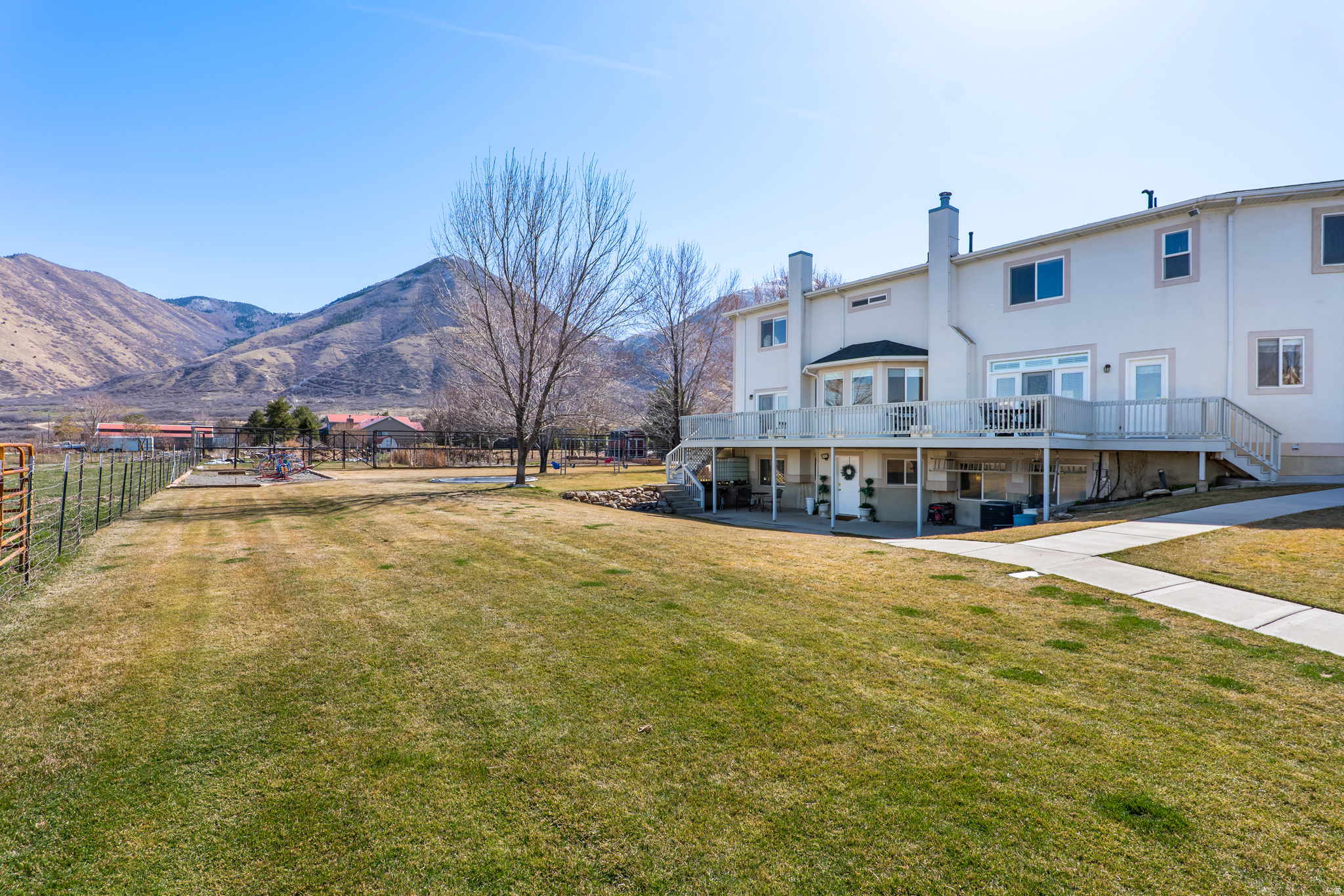 main property photo 58