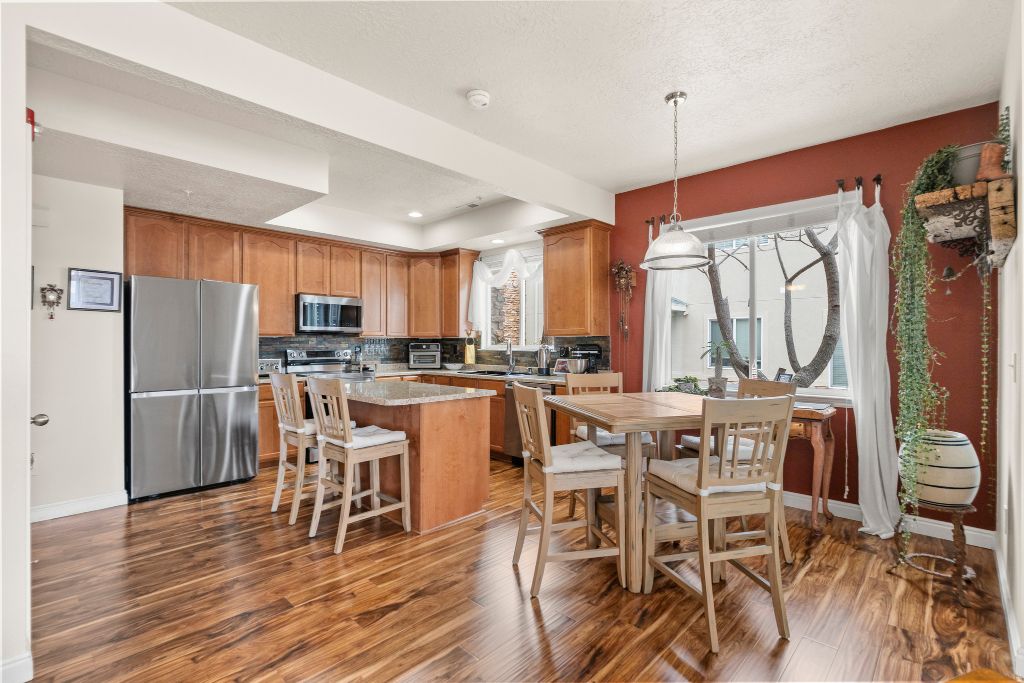 main property photo 13