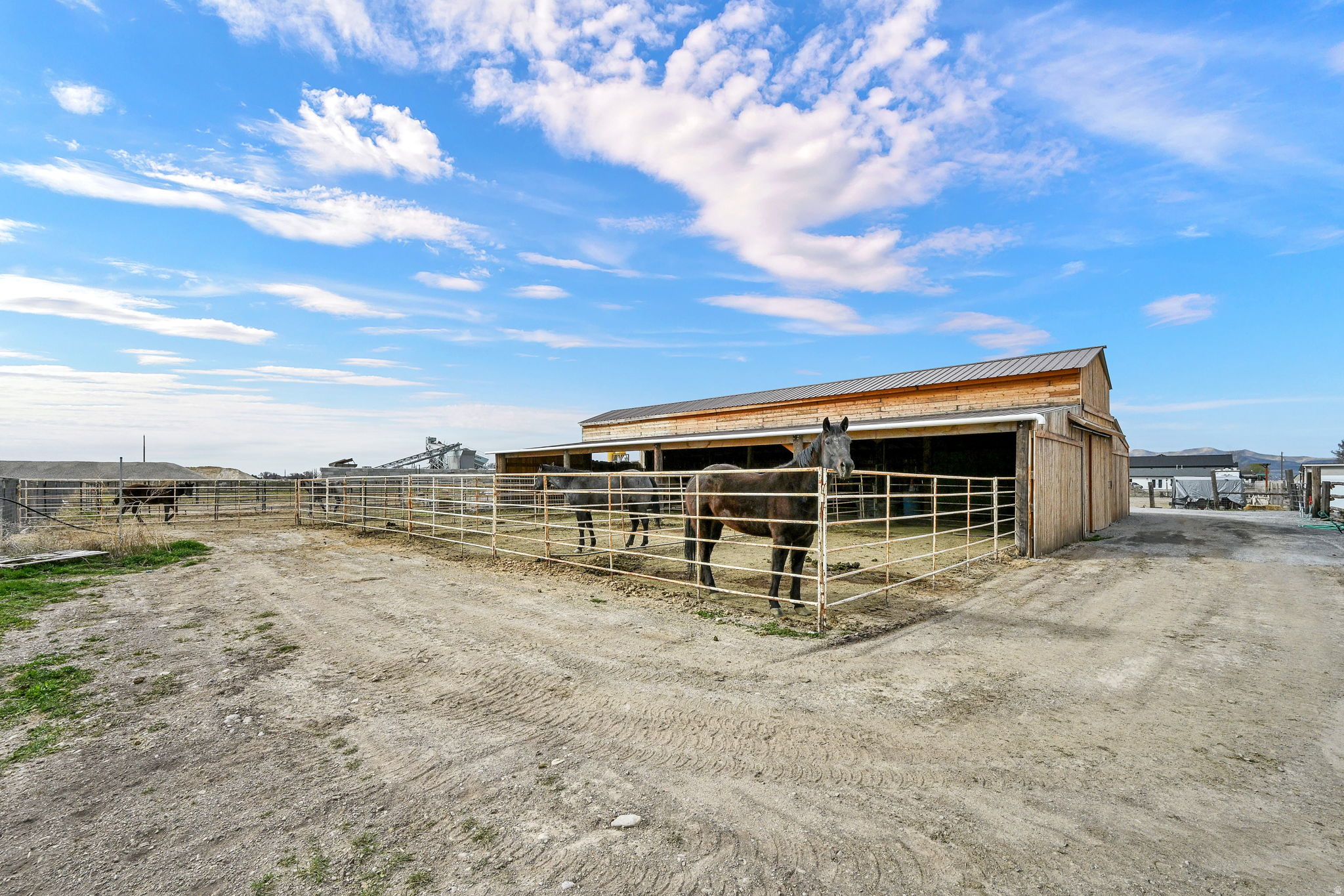 main property photo 35