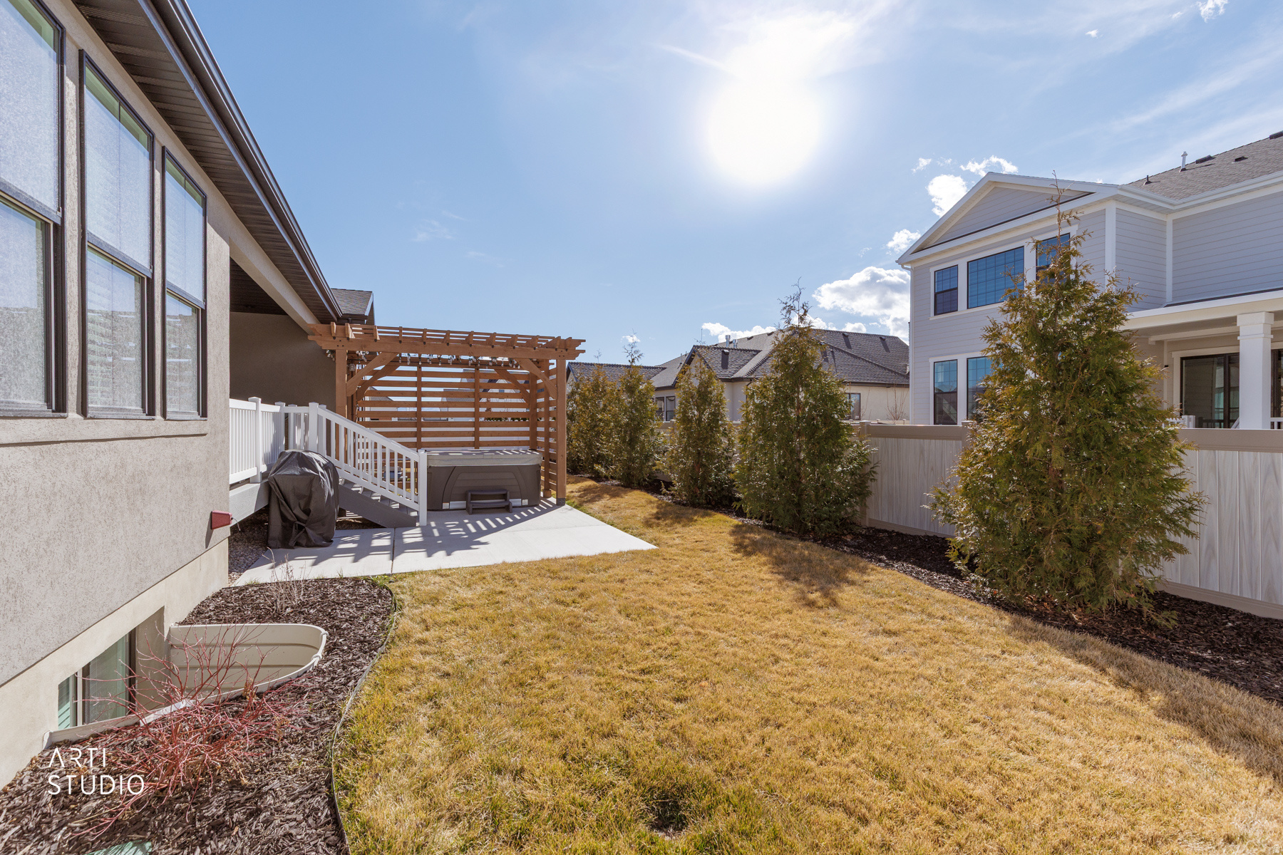 main property photo 34