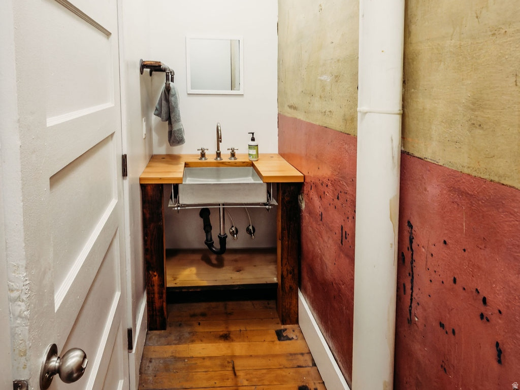 main property photo 11