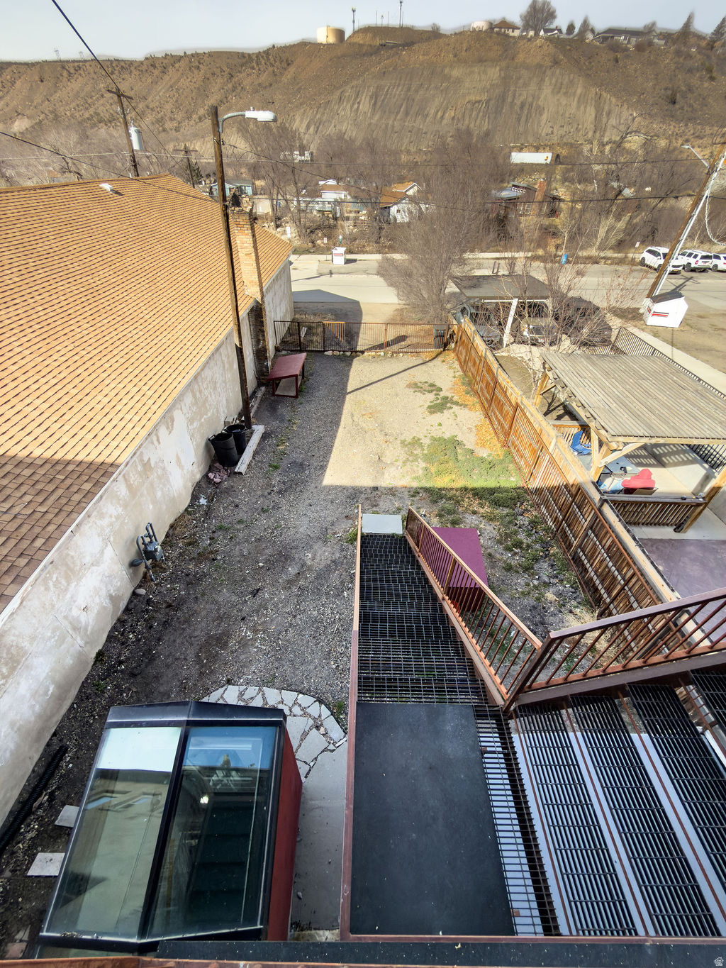 main property photo 35