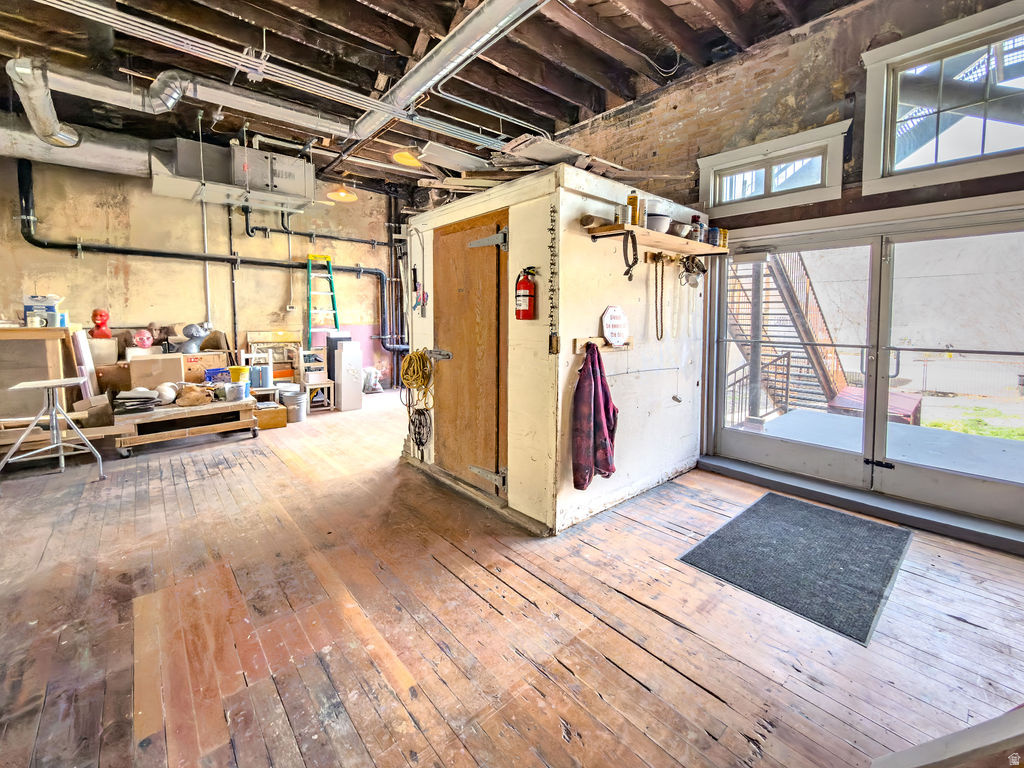 main property photo 9