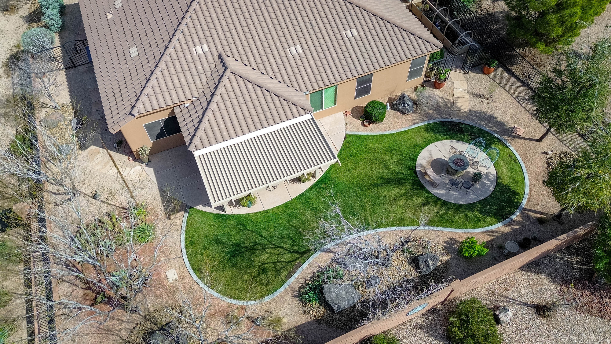 main property photo 24