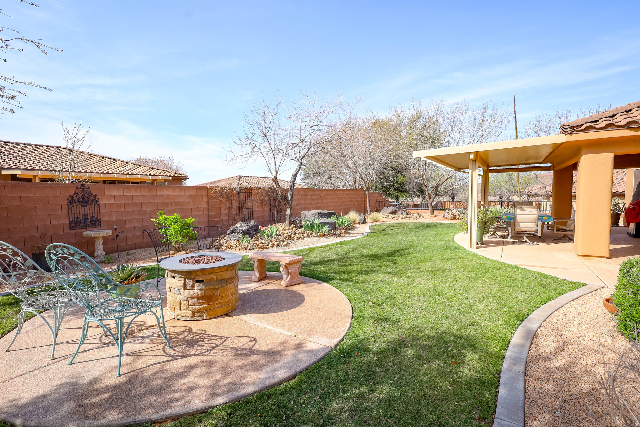 main property photo 28