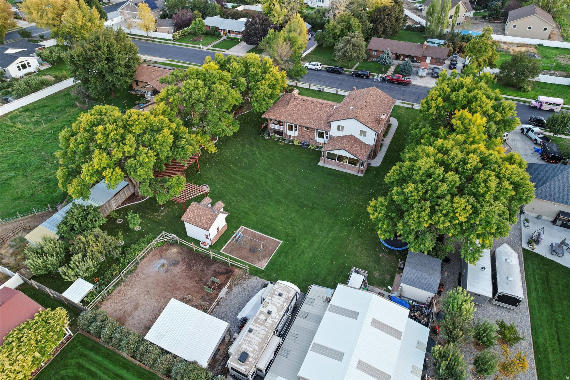 main property photo 35