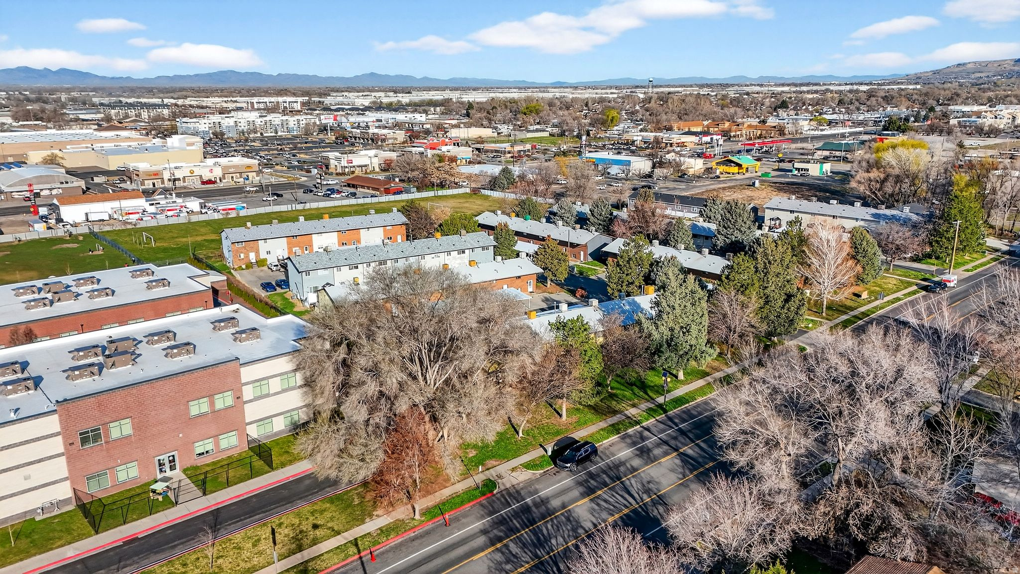 main property photo 16