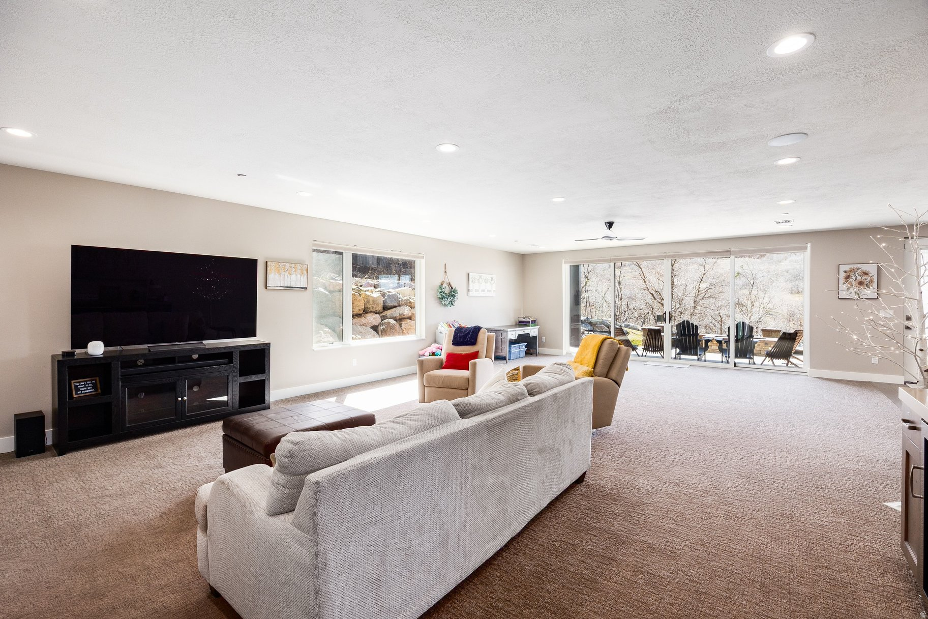 main property photo 75