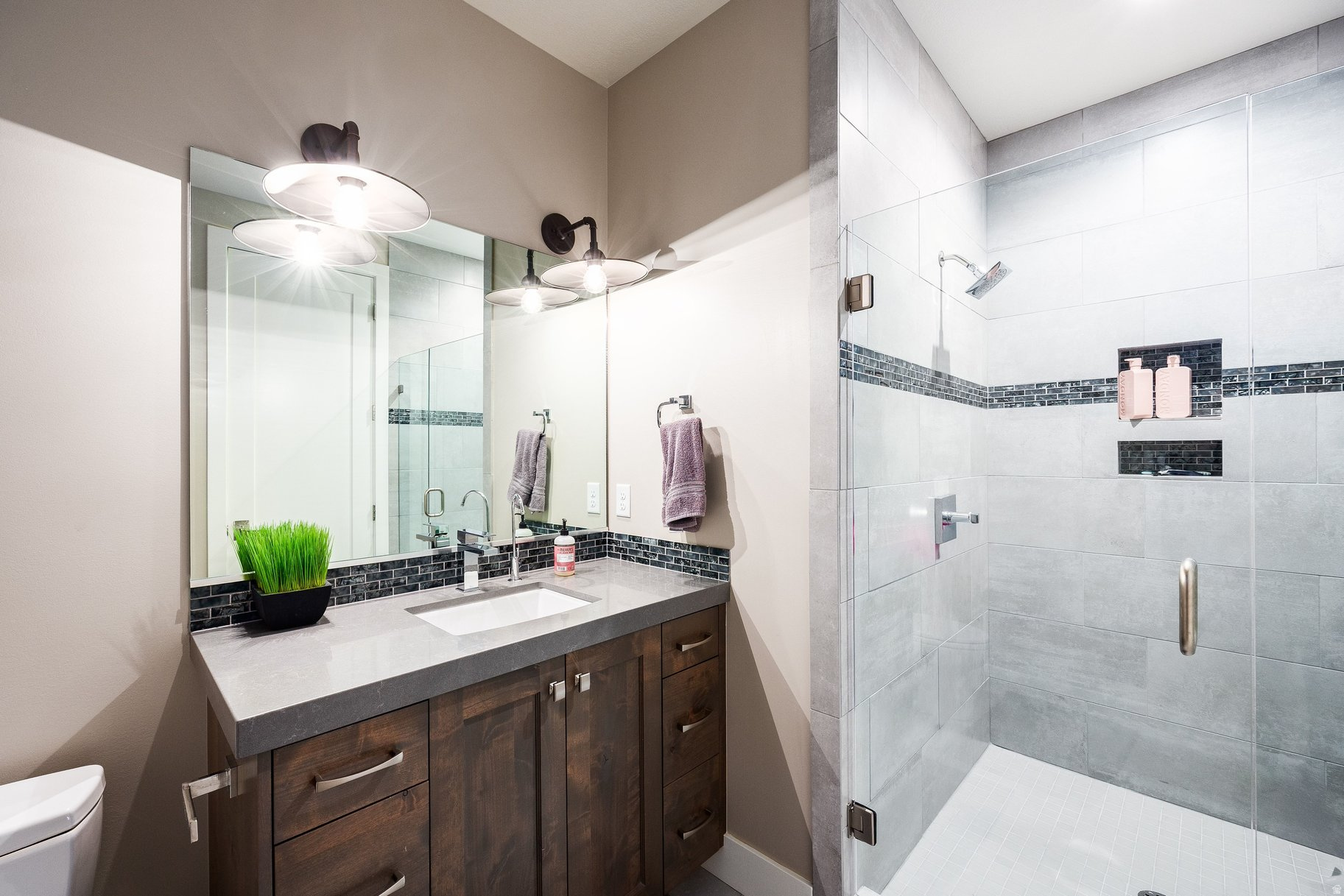 main property photo 82