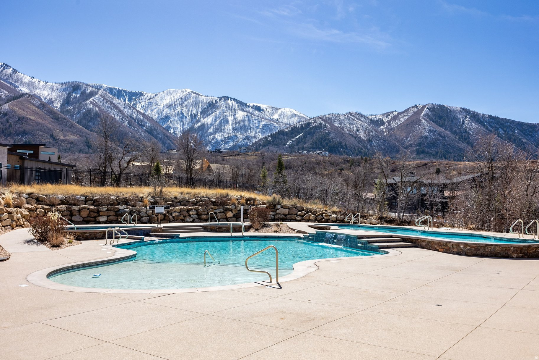 main property photo 88