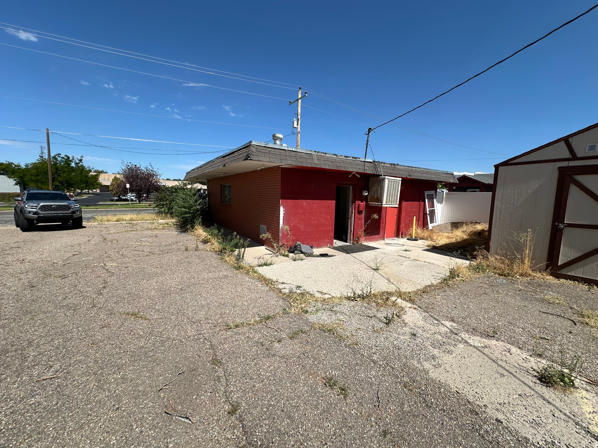 main property photo 17