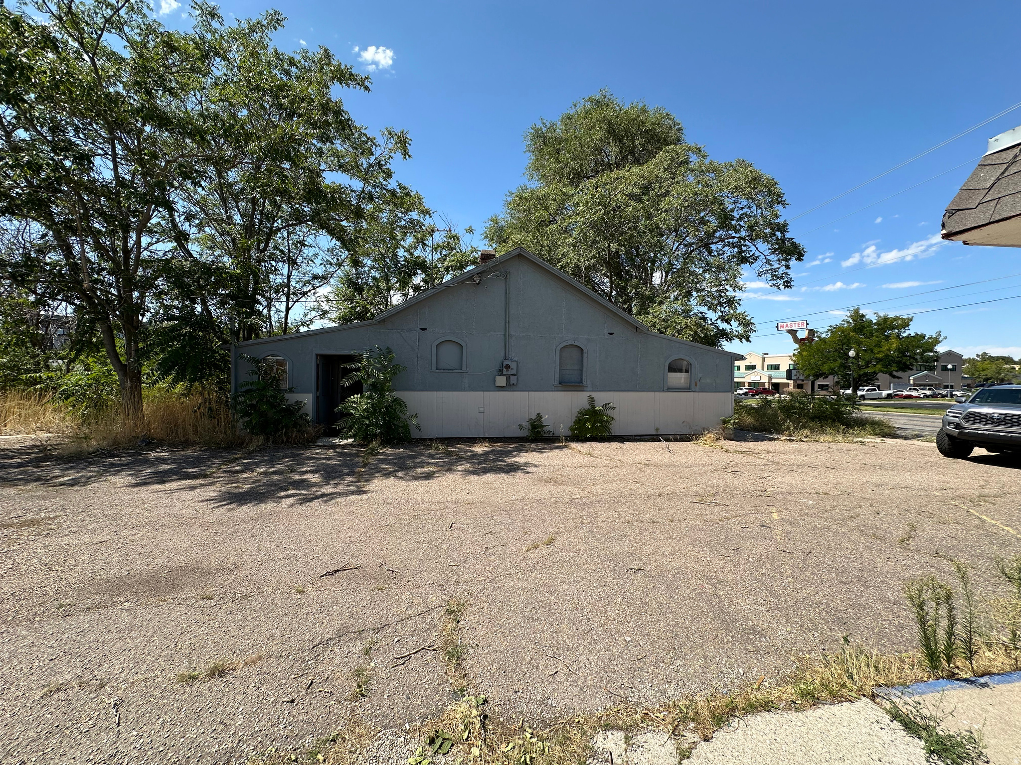 main property photo 18
