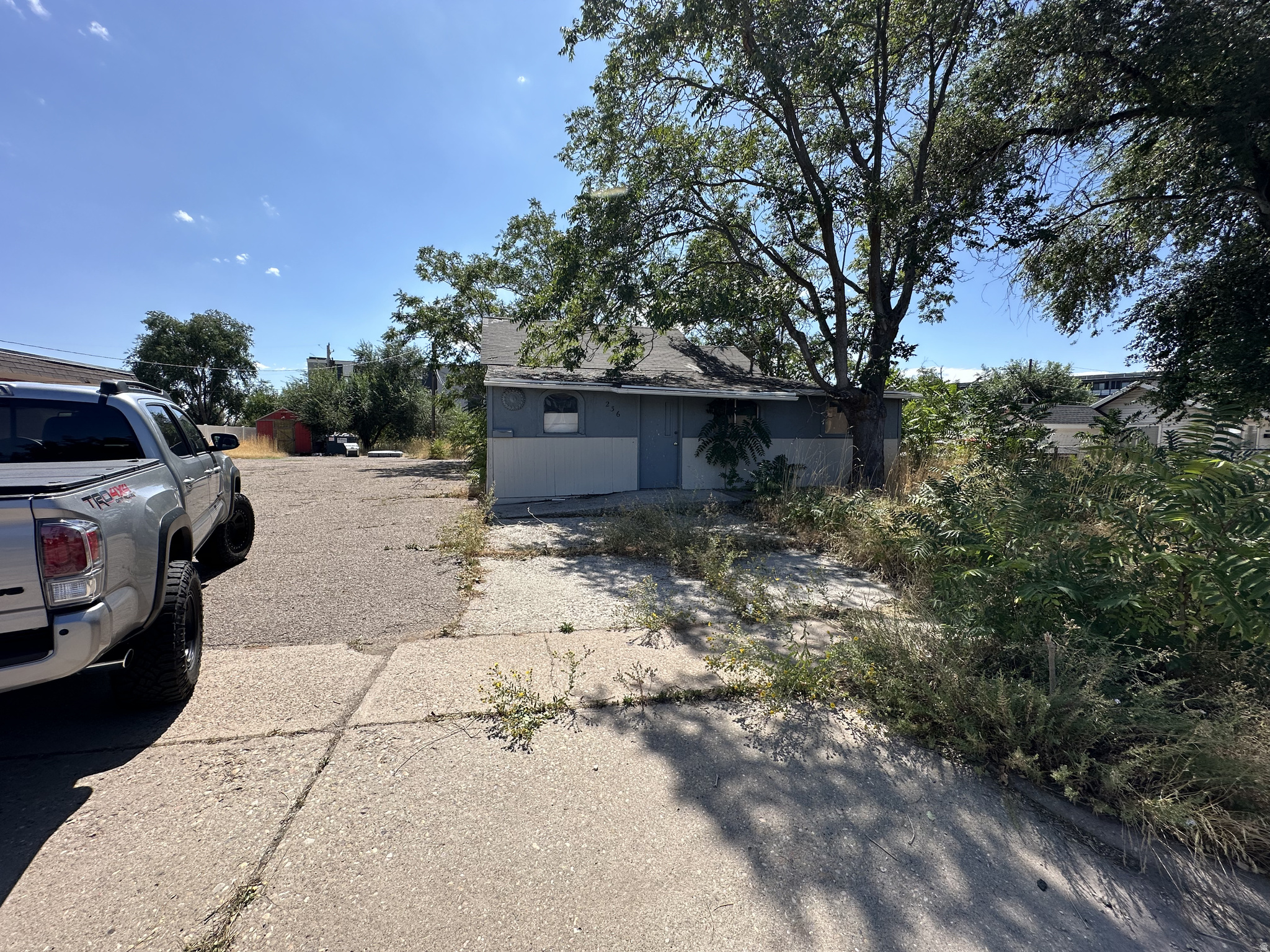 main property photo 23