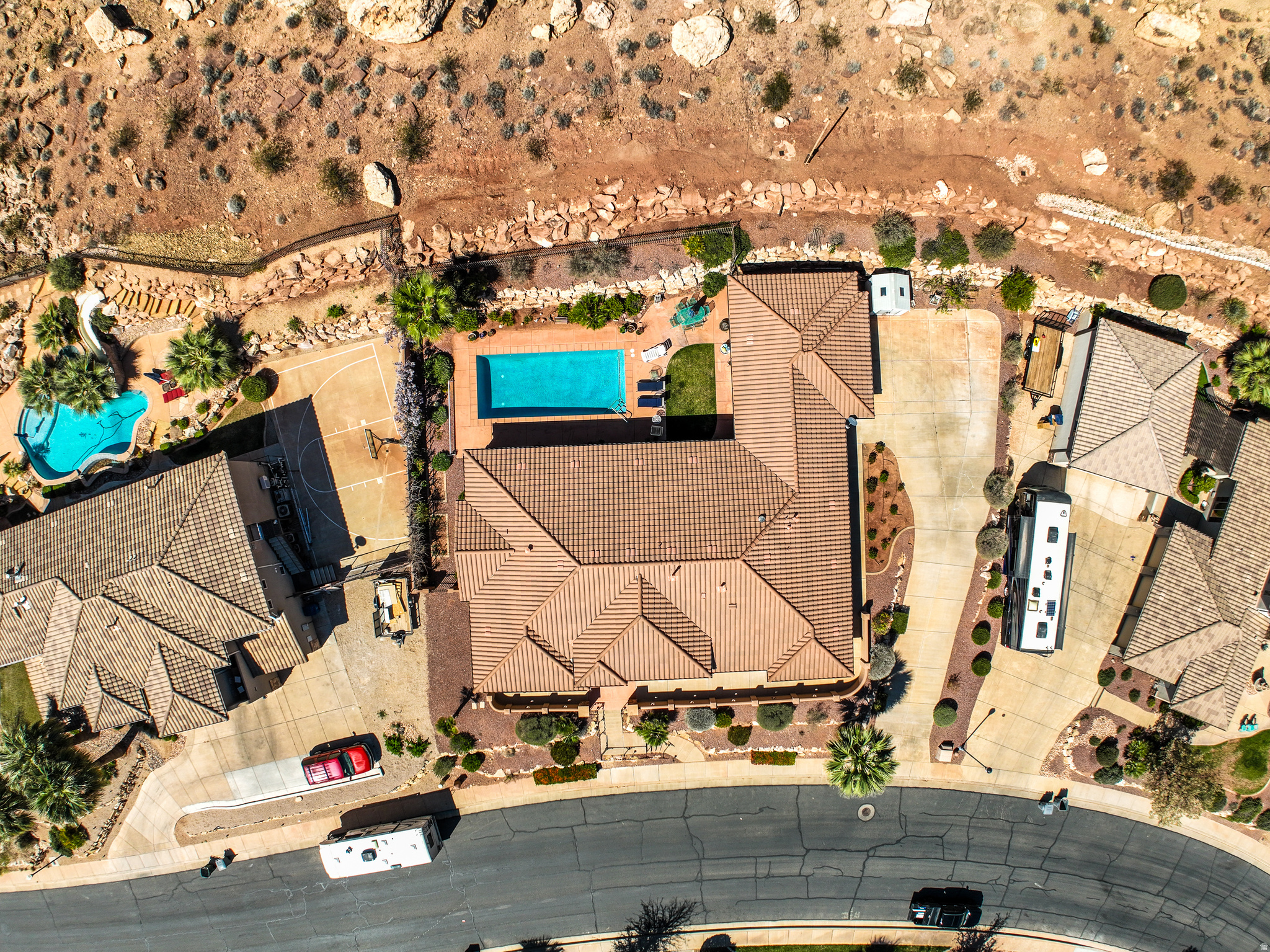 main property photo 34