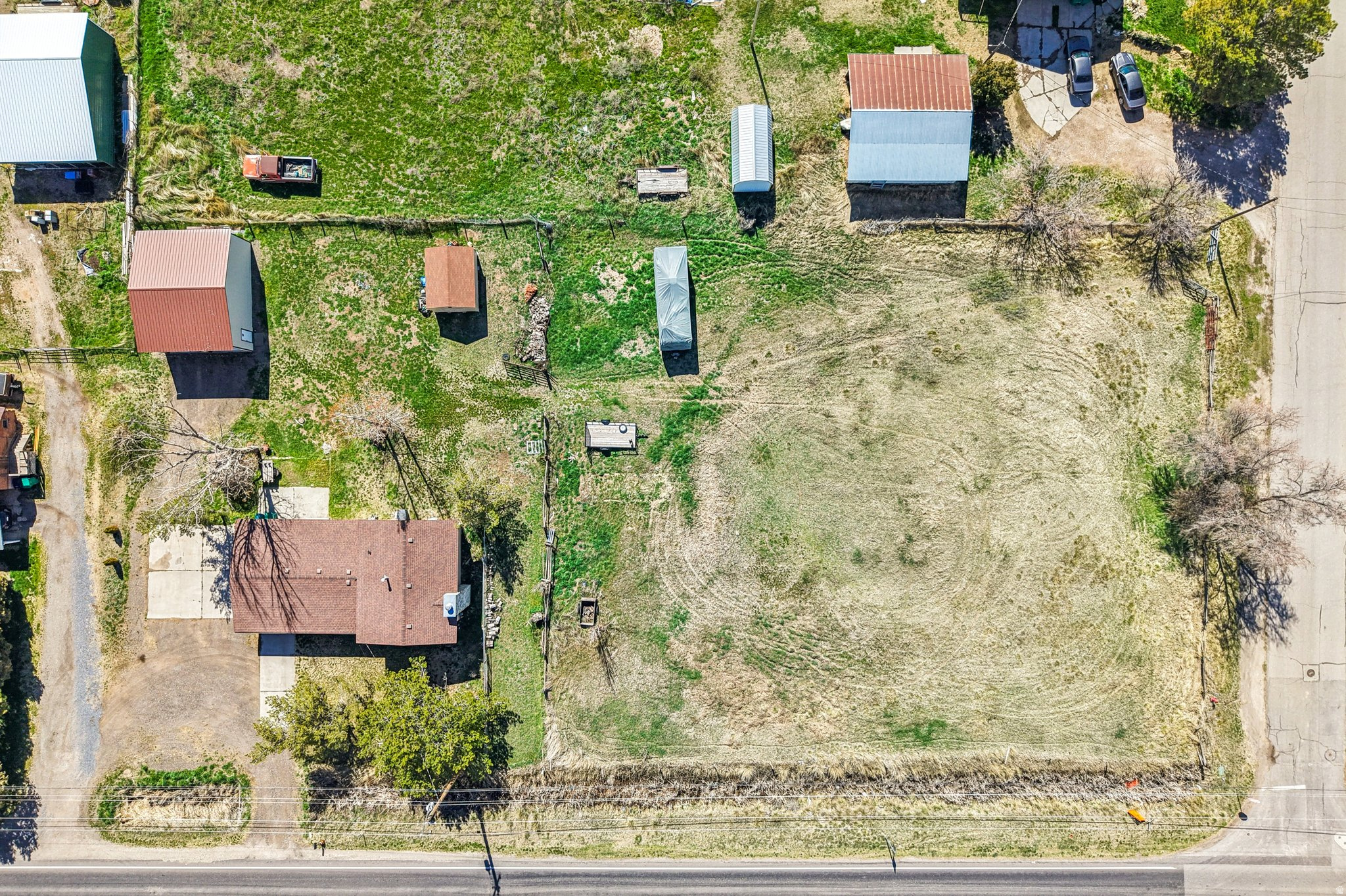 main property photo 23